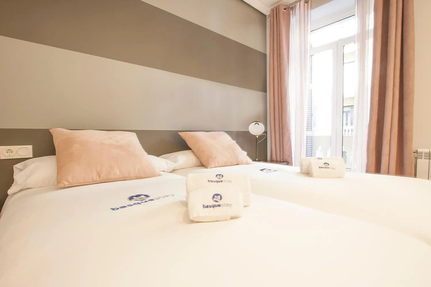 Bed in Gerezi - Basque Stay