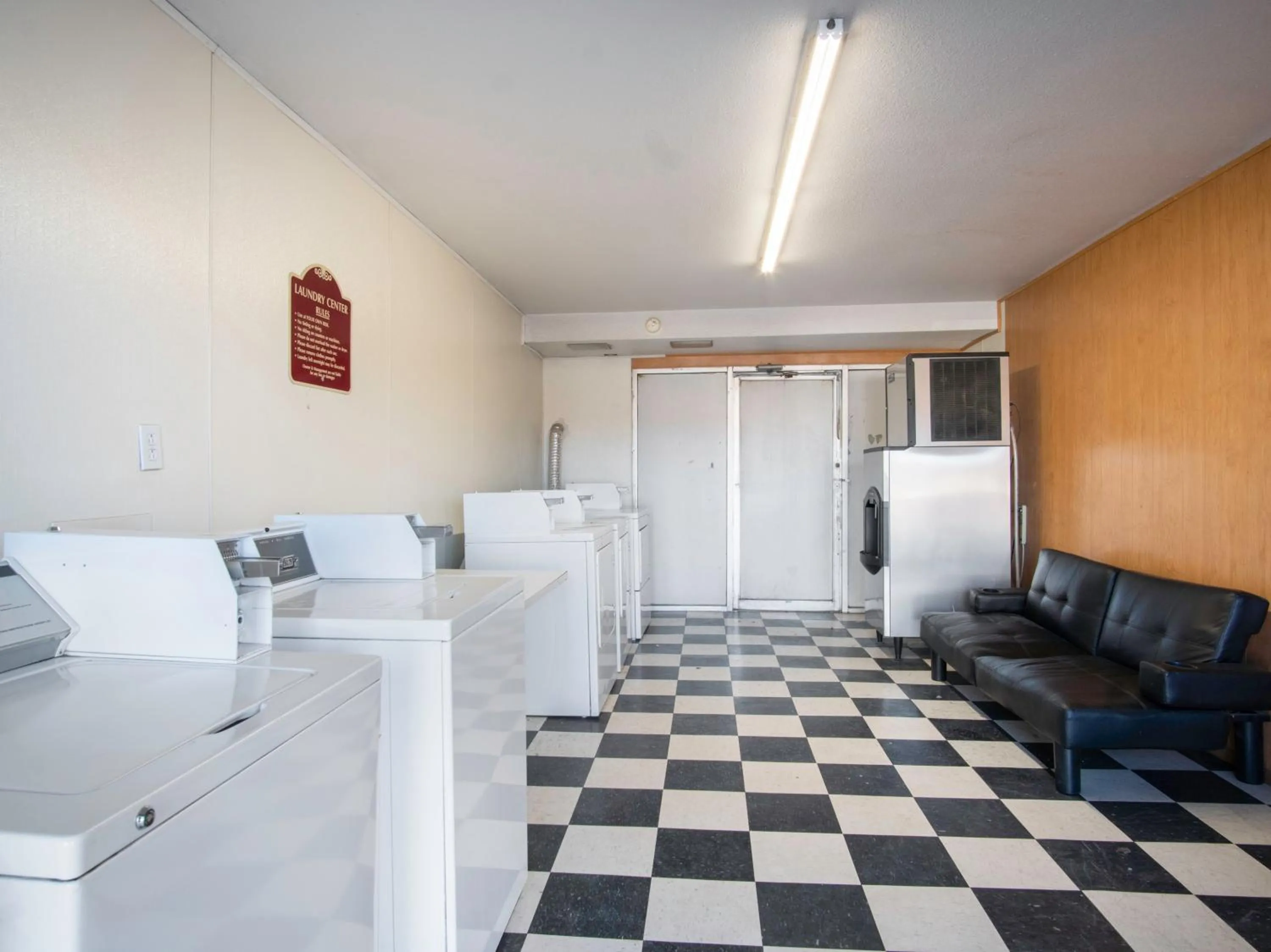 Area and facilities in Nendels Inn & Suites Dodge City Airport