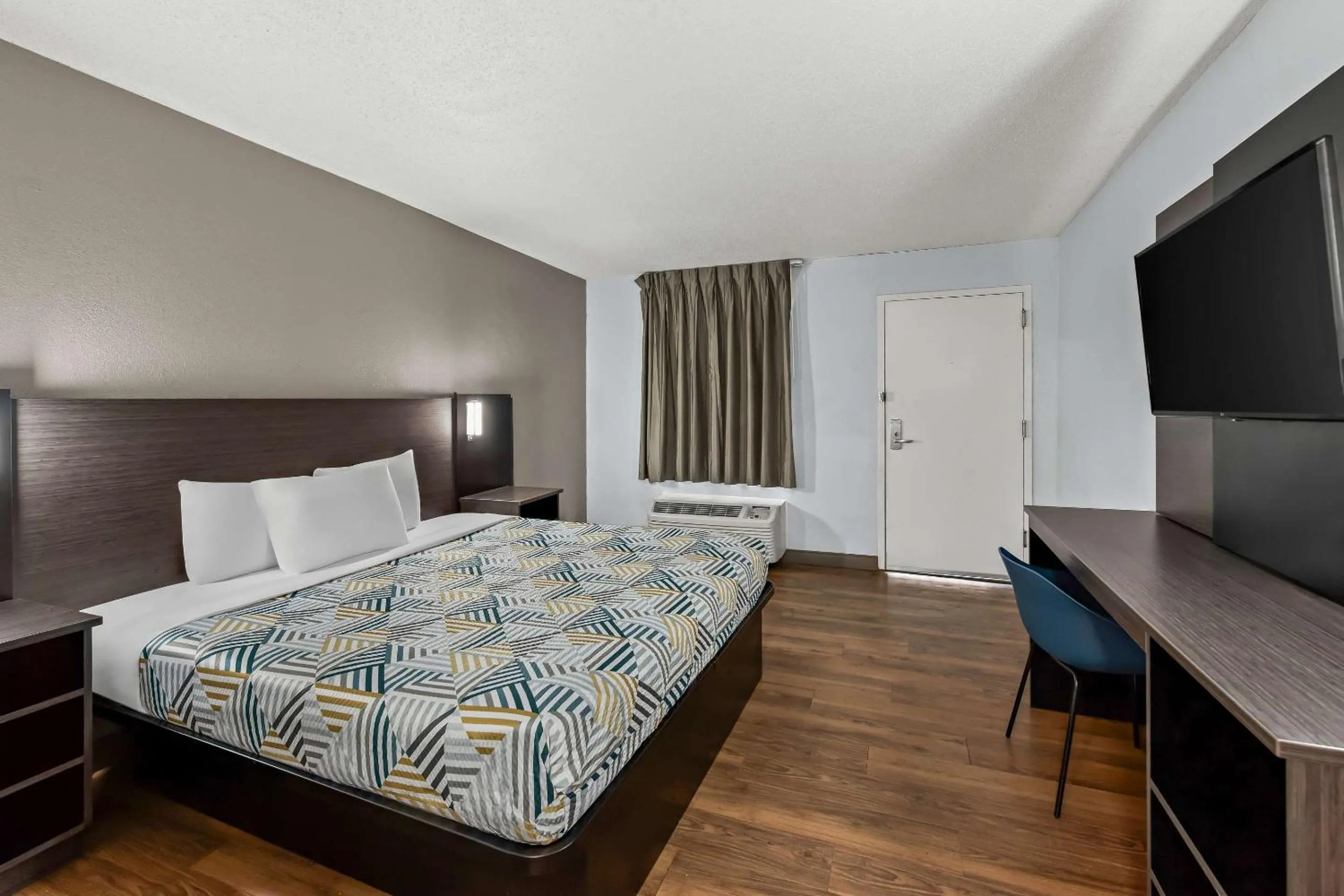 Bedroom, Bed in Motel 6 Lester - Philadelphia Airport