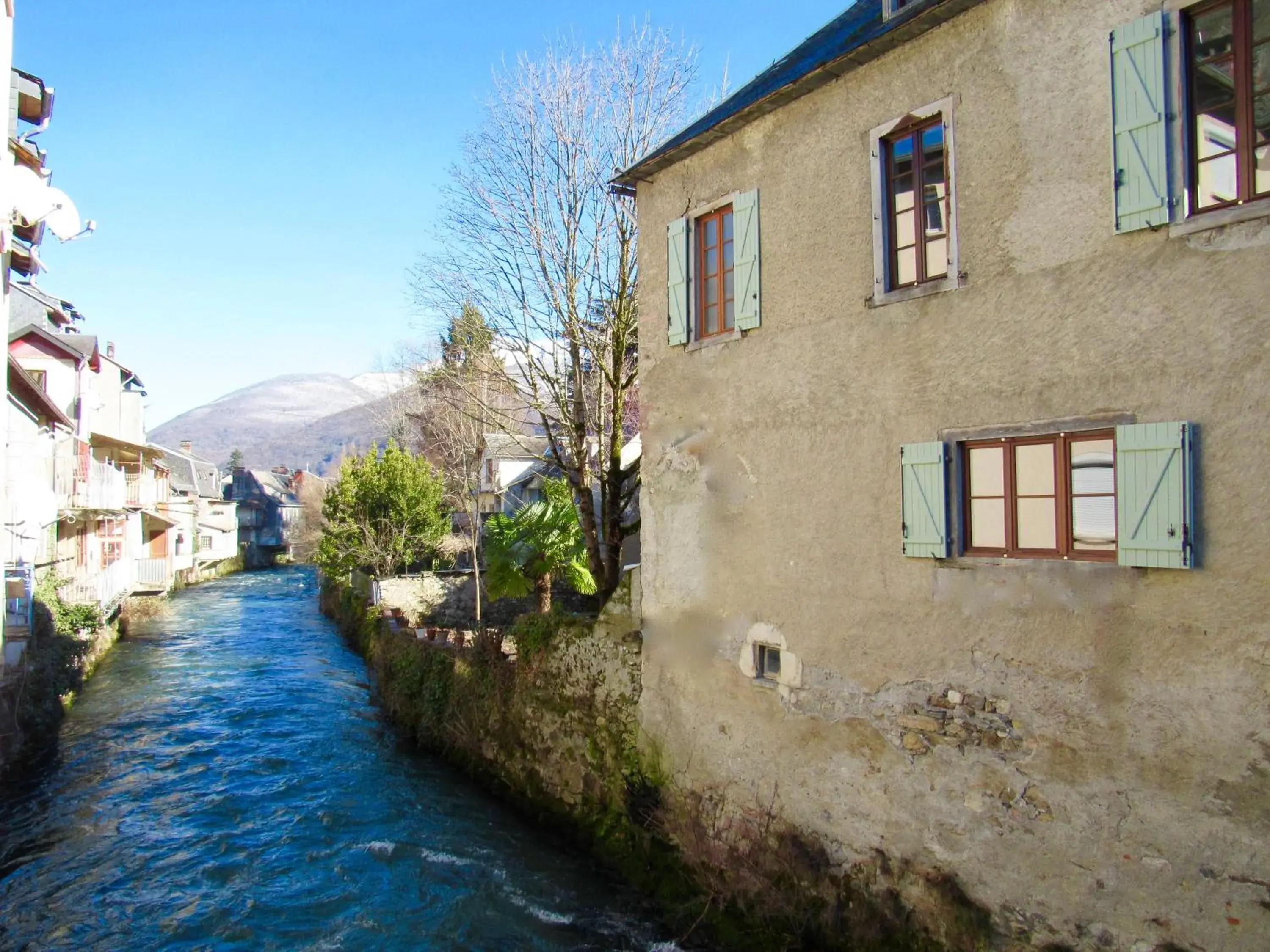 Les Deux Rives Les Deux Rives