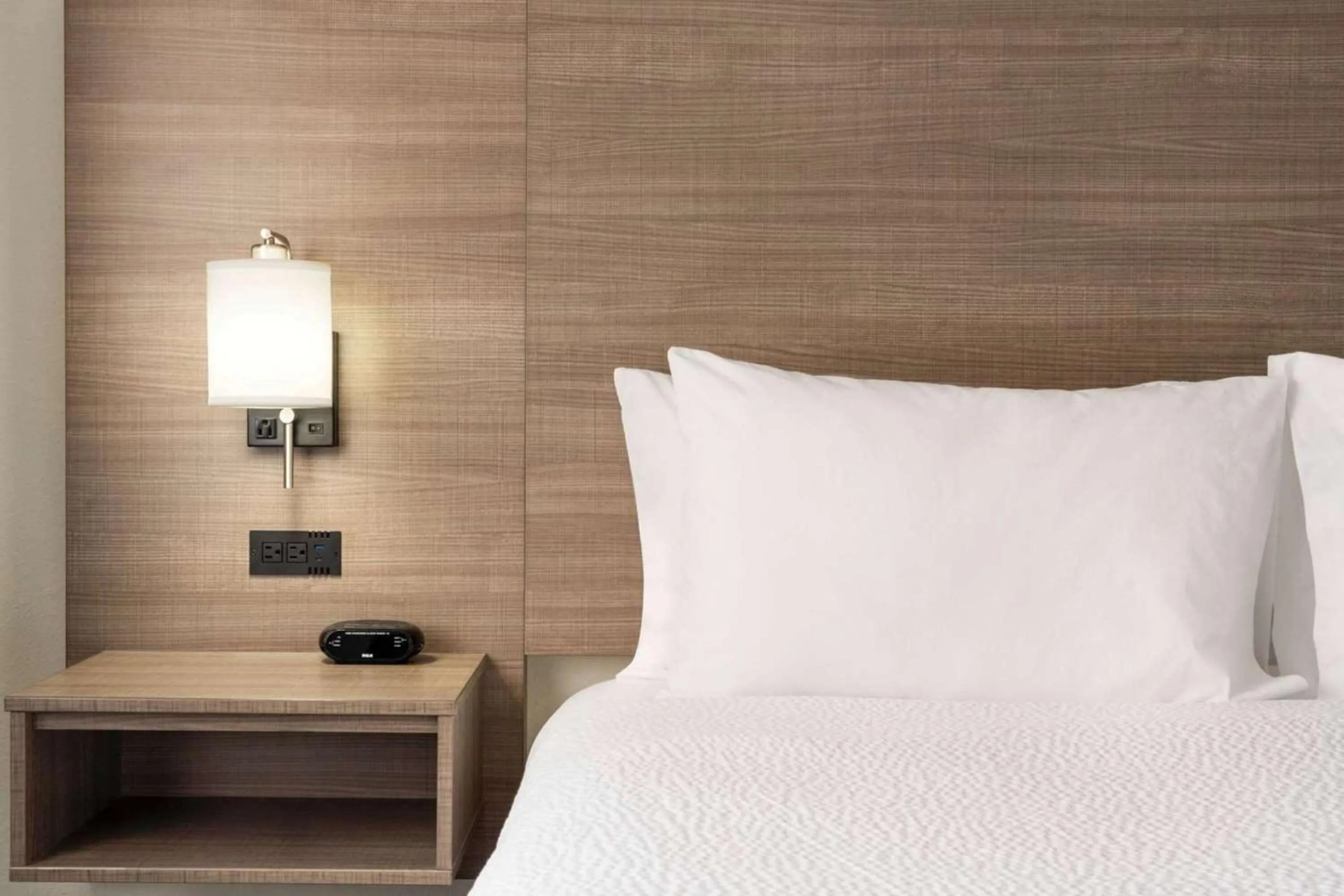 Bedroom, Bed in Best Western Helena - Capitol Hotel