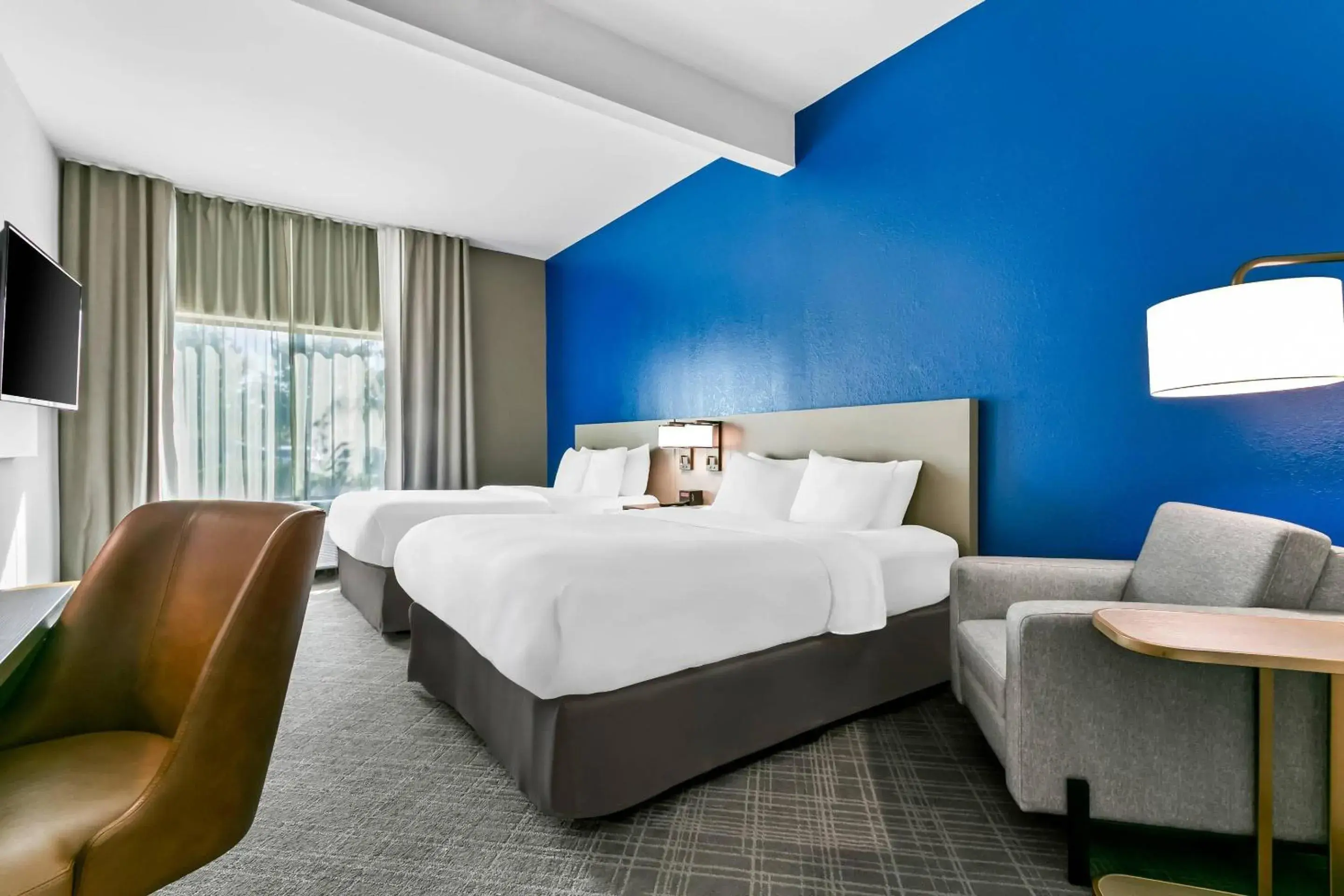 Bedroom, Bed in Comfort Inn & Suites Grand Blanc-Flint Bedroom, Bed in Comfort Inn & Suites Grand Blanc-Flint