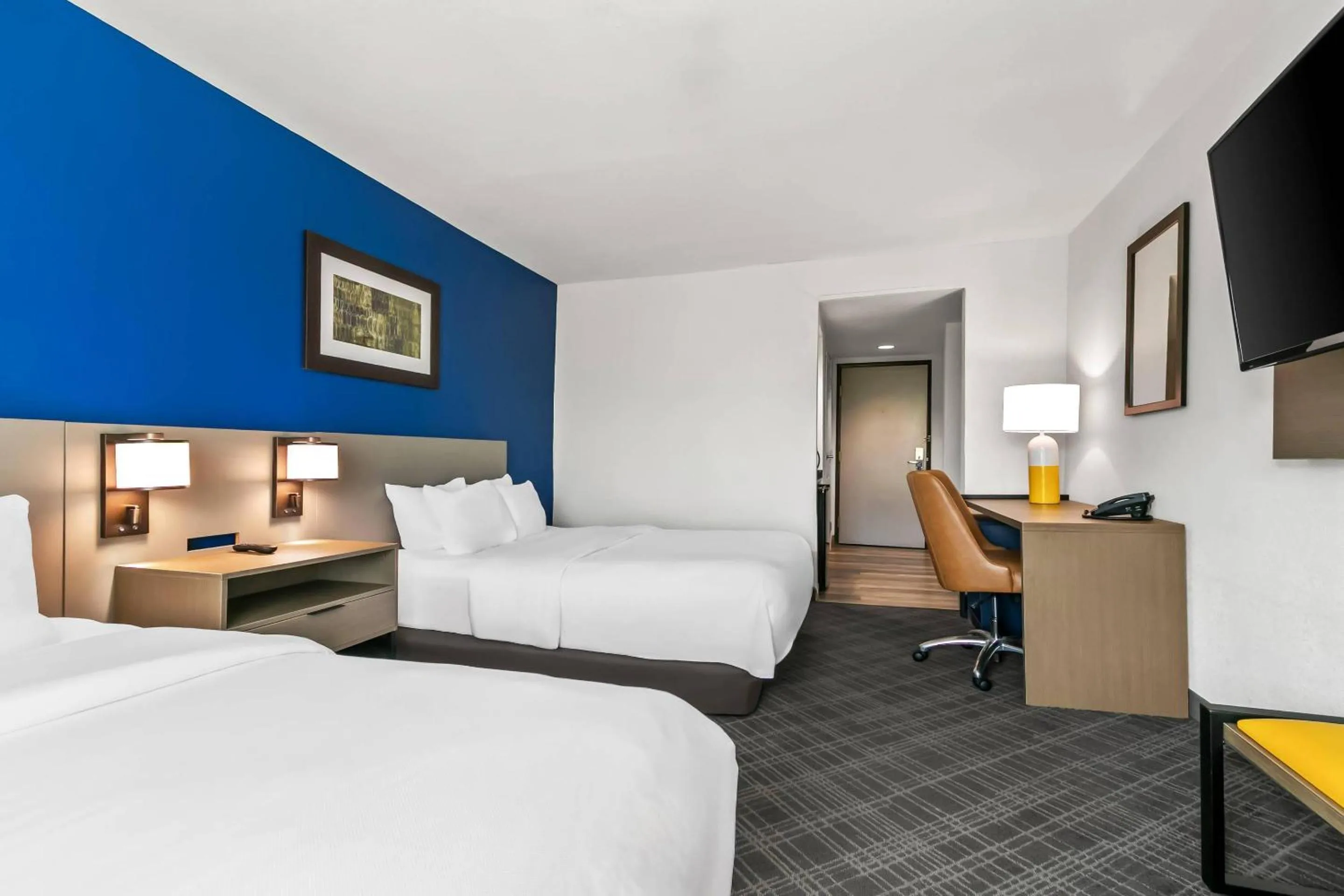 Bedroom, Bed in Comfort Inn & Suites Grand Blanc-Flint