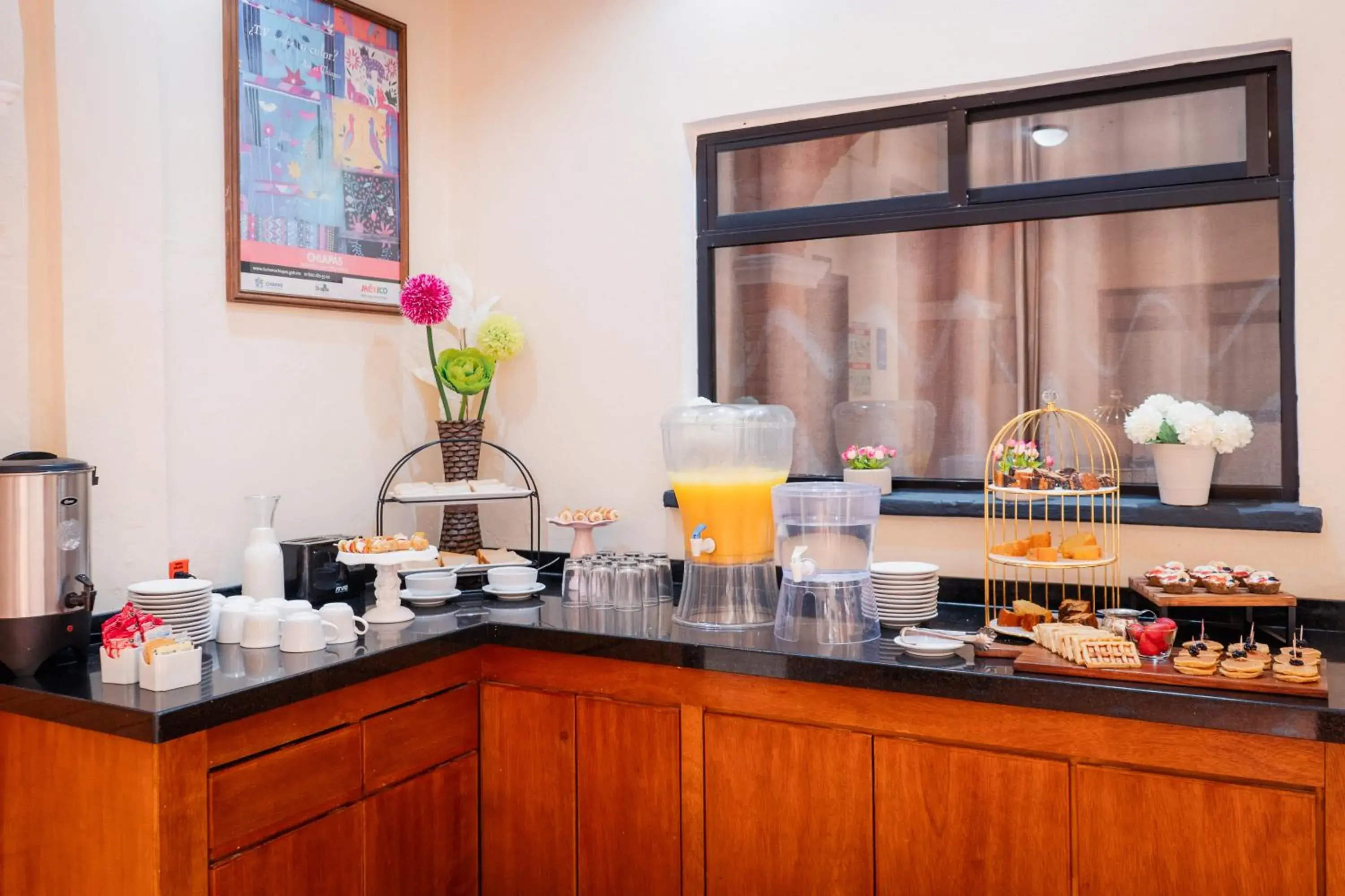 Restaurant/places to eat in Hotel del Carmen, en el Centro- DESAYUNO Incluido ! Restaurant/places to eat in Hotel del Carmen, en el Centro- DESAYUNO Incluido !