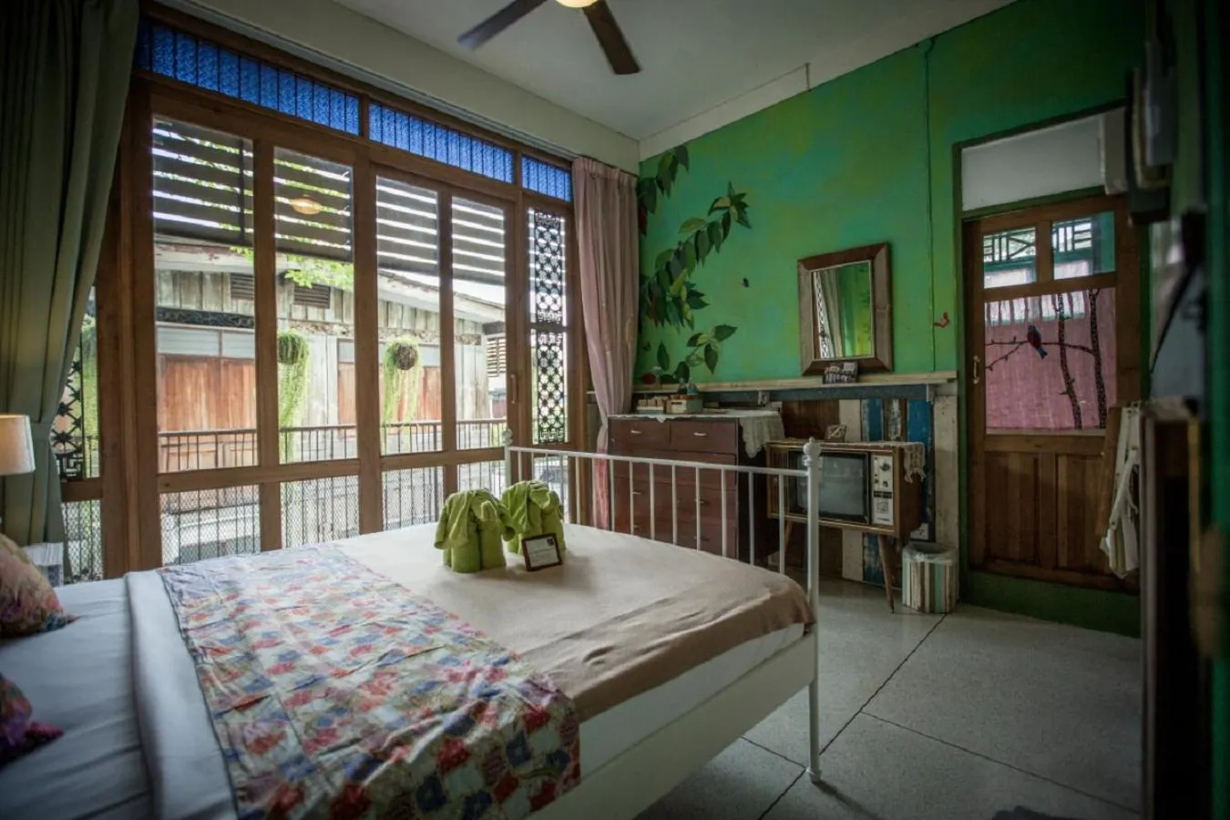 Photo of the whole room, Bed in Phranakorn-Nornlen