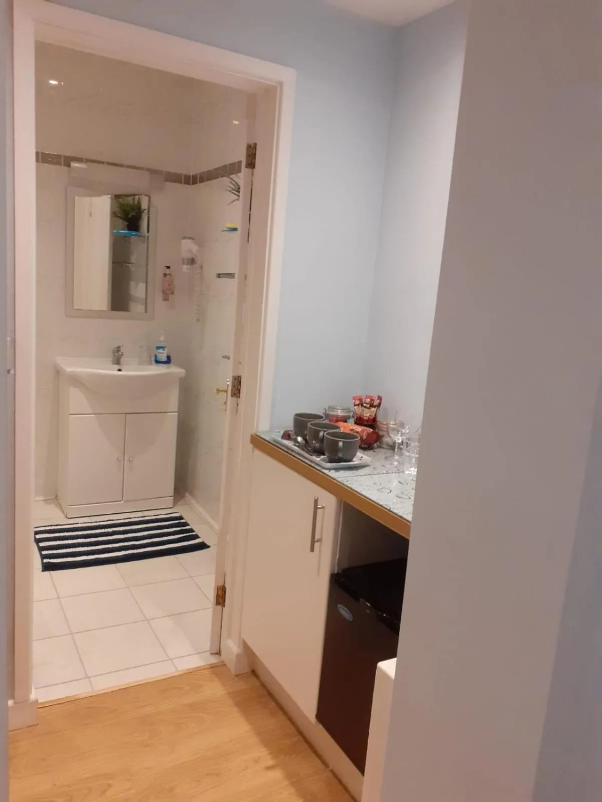 Kitchen or kitchenette in Coast 77 B&B