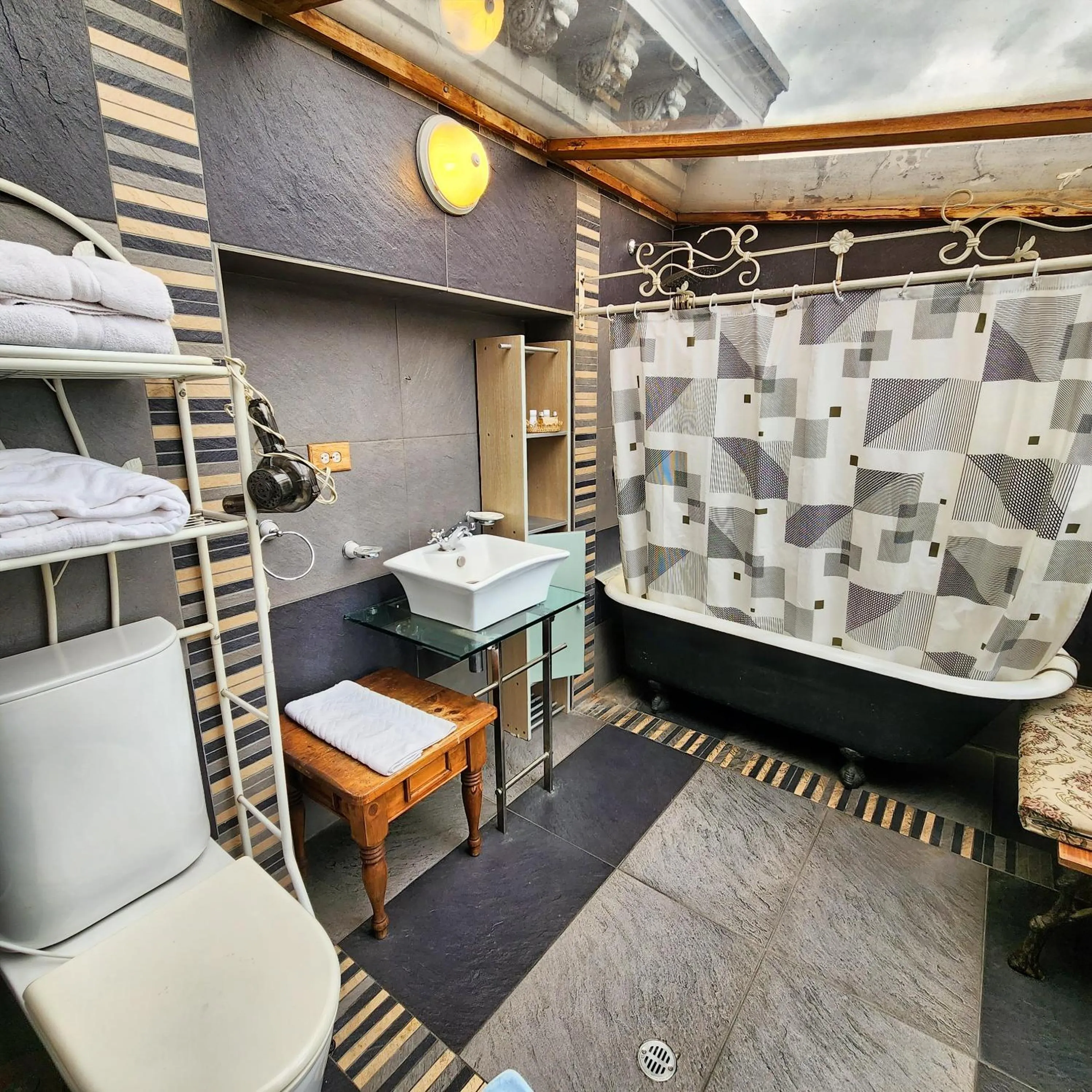 Bathroom, Bed in Hotel Boutique Casa San Marcos