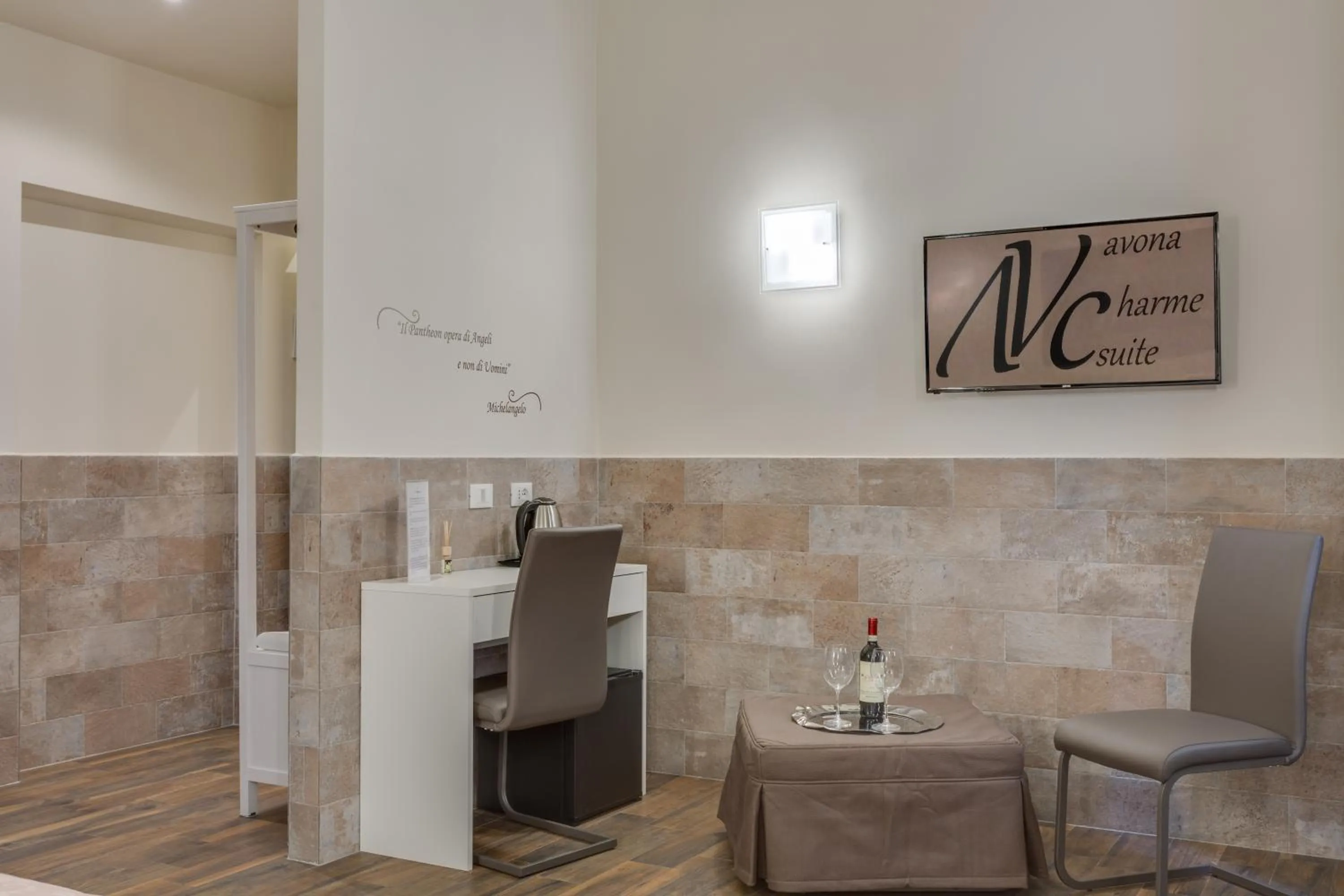 Coffee/tea facilities in Navona Charme Suite