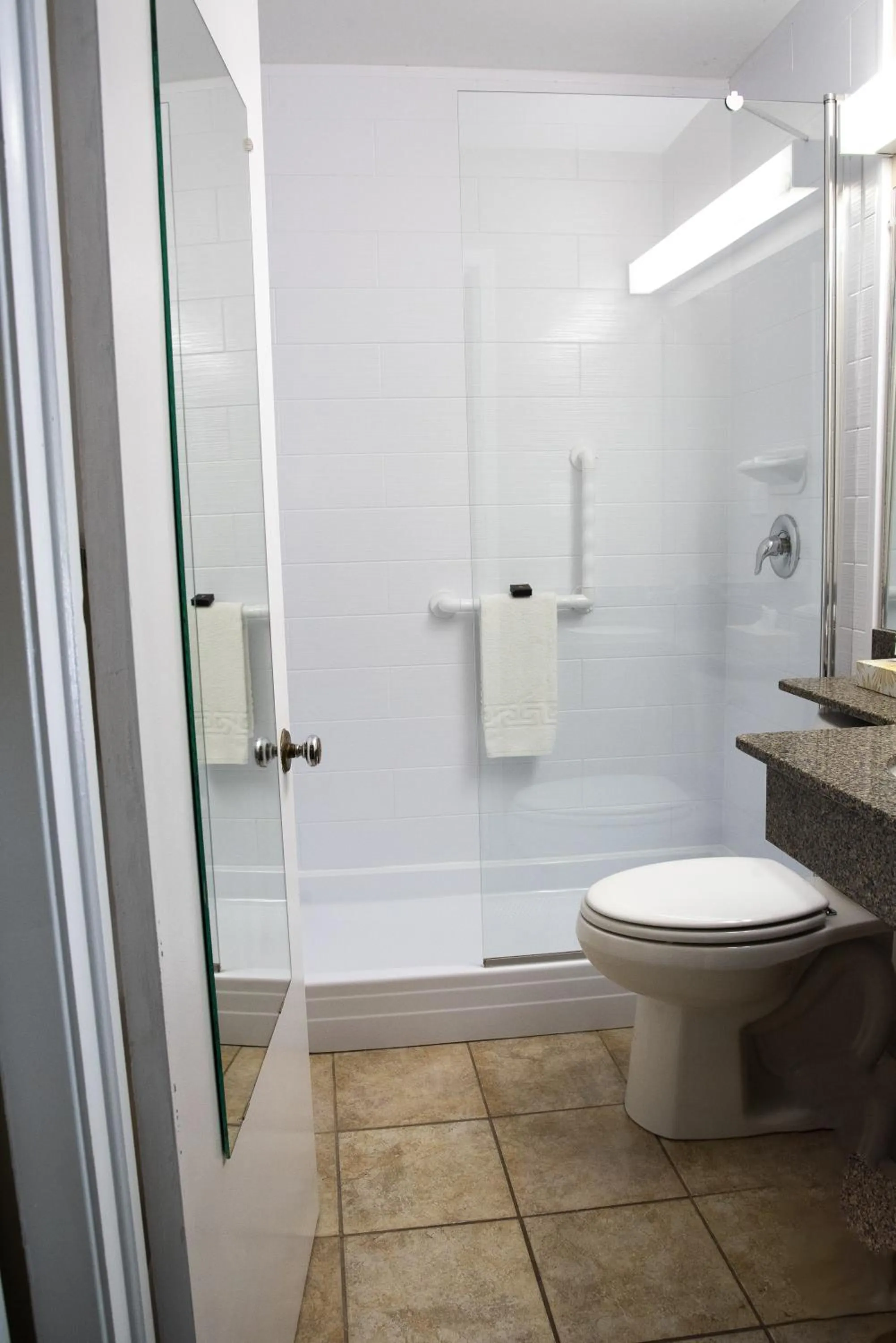 Shower in Aurora Inn