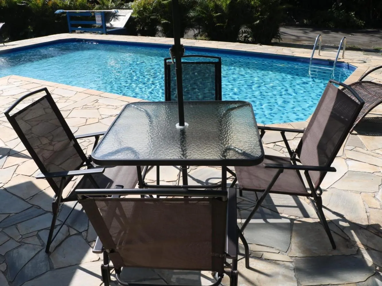 Swimming pool in Francis Hotel Pousada