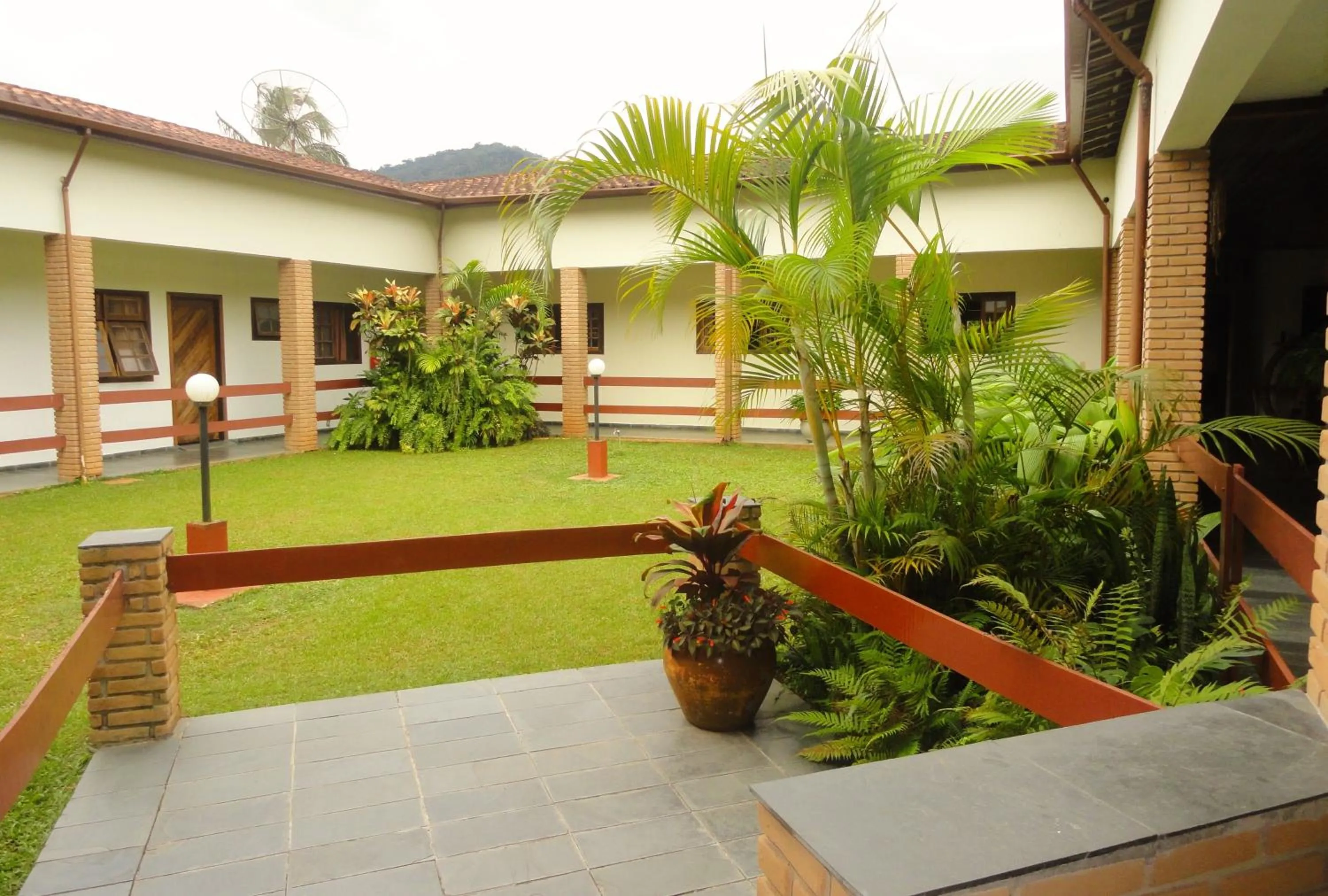 Garden in Francis Hotel Pousada