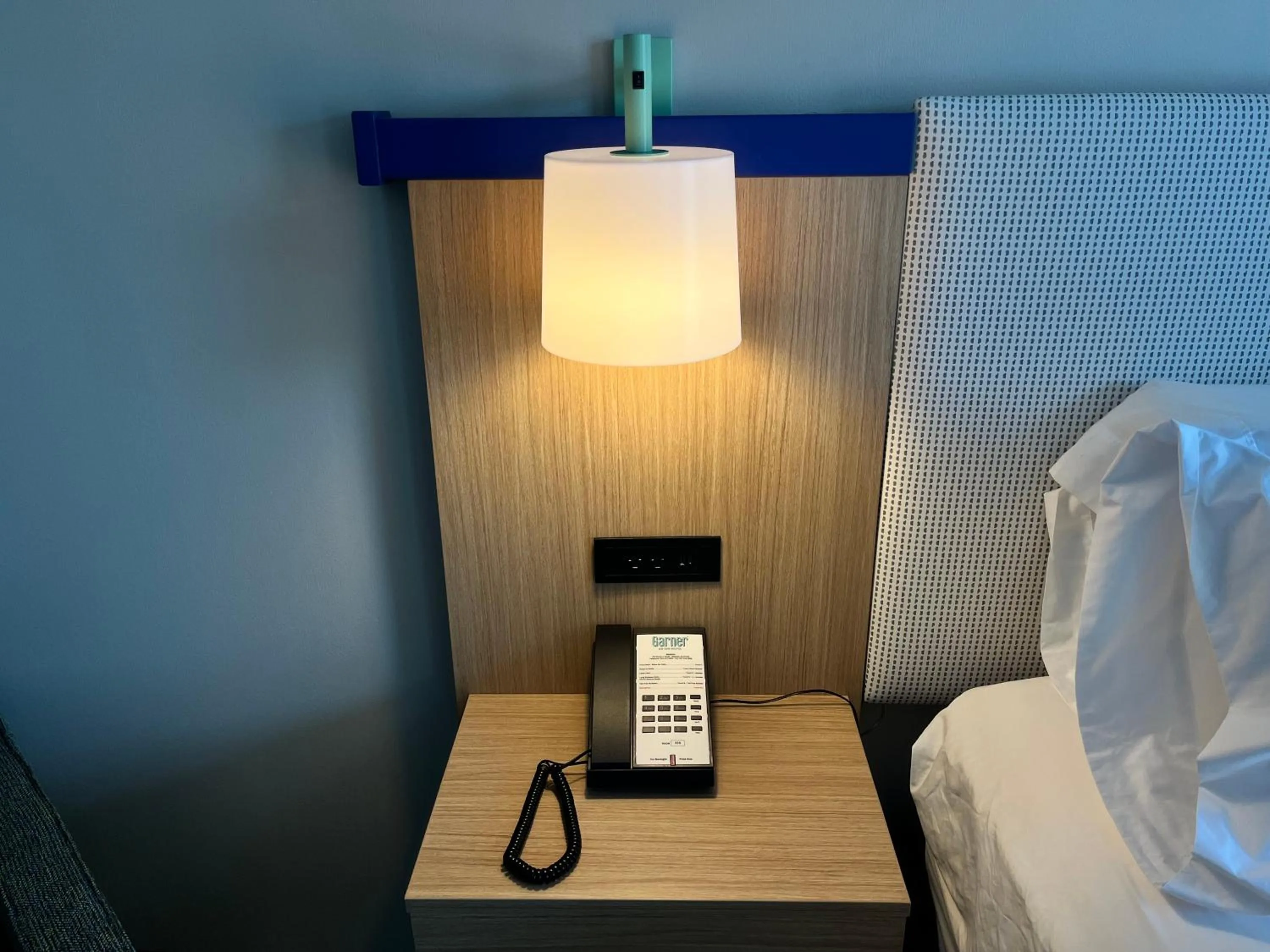 Bedroom, Bed in Tapa Hotel Inn & Suites