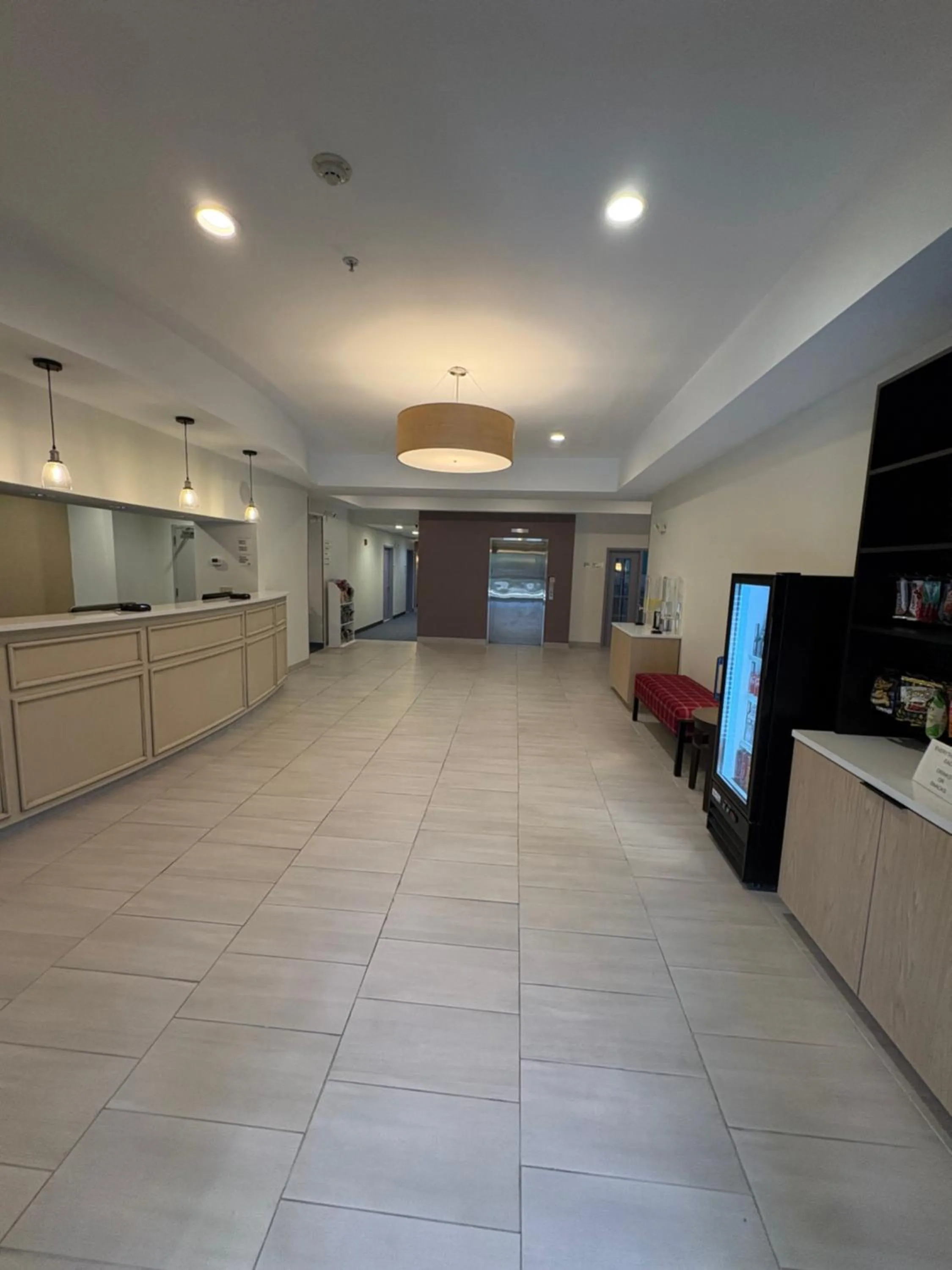 Lobby or reception in Tapa Hotel Inn & Suites