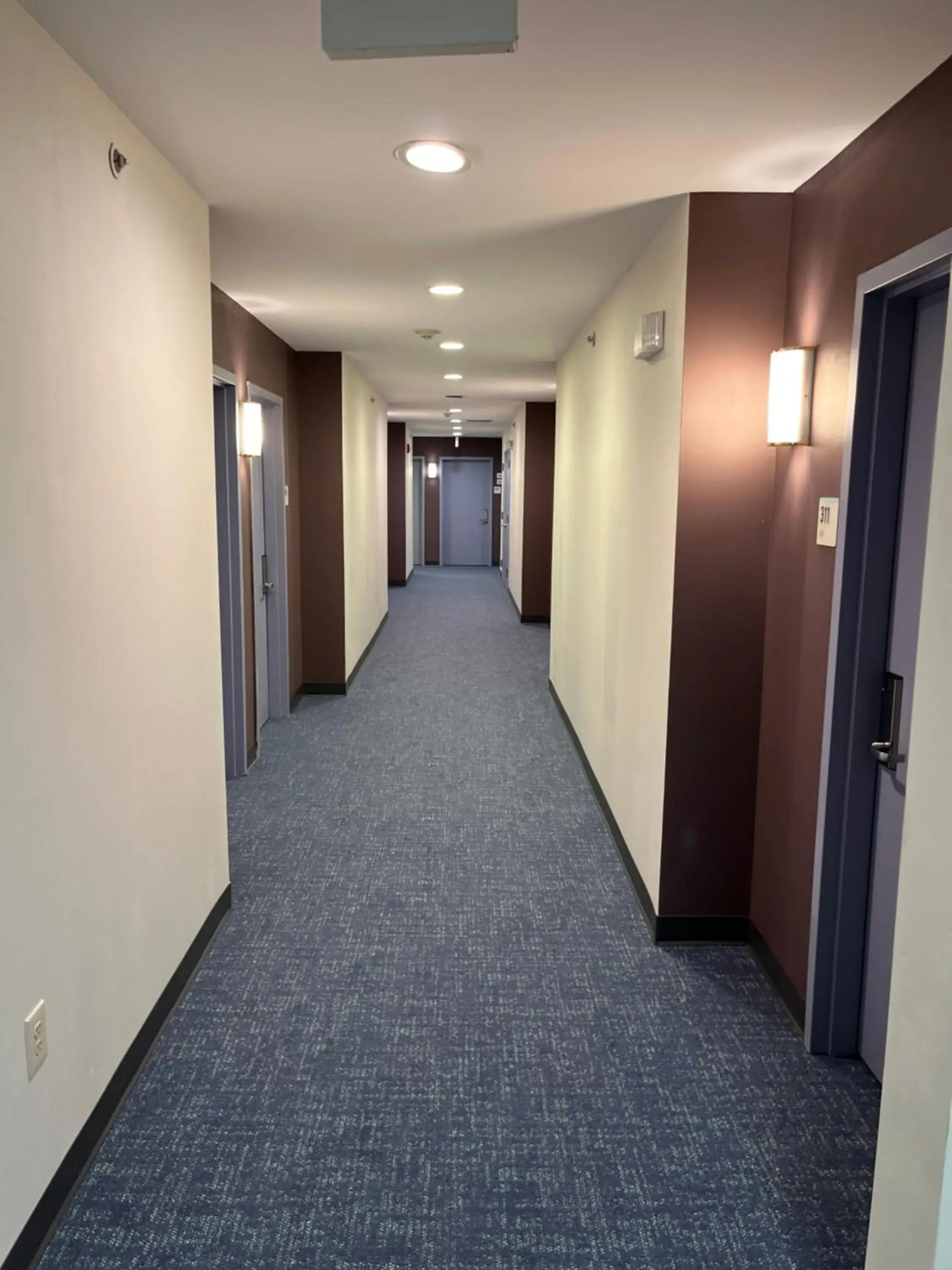 Property building in Tapa Hotel Inn & Suites Property building in Tapa Hotel Inn & Suites