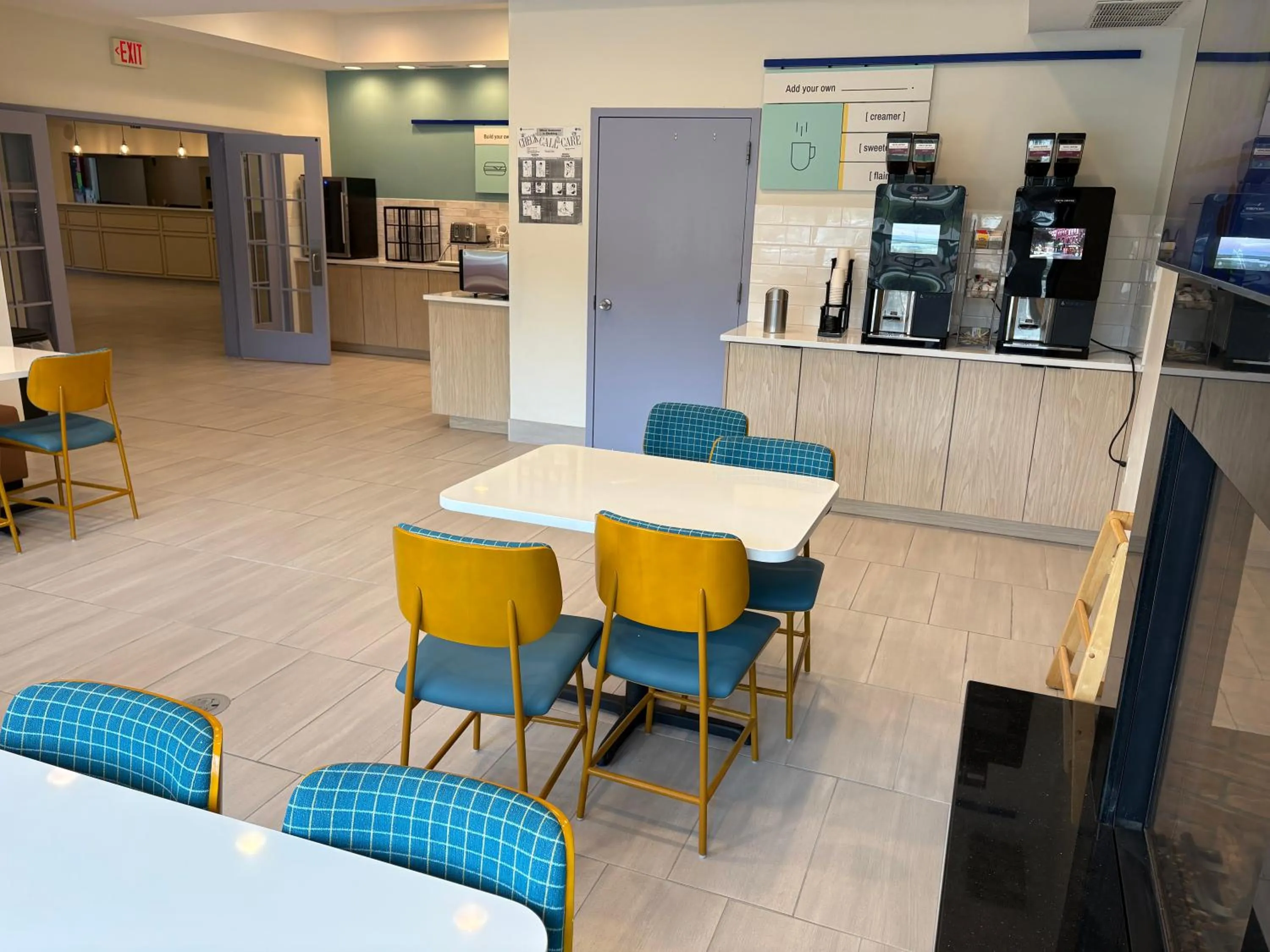 Coffee/tea facilities in Tapa Hotel Inn & Suites