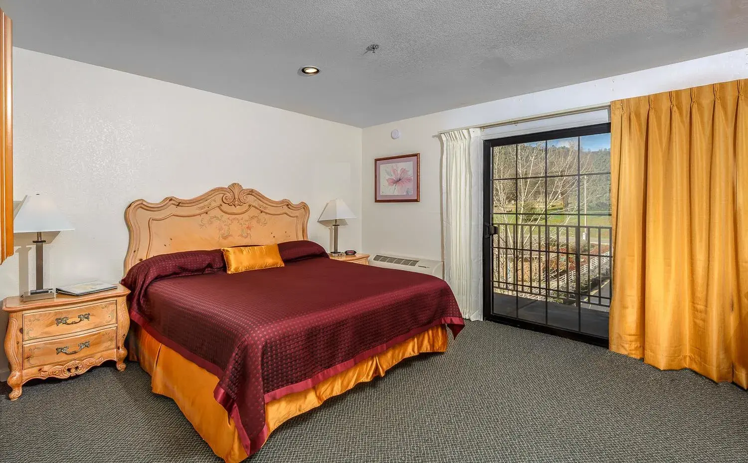 Bed in Miners Inn Bed in Miners Inn