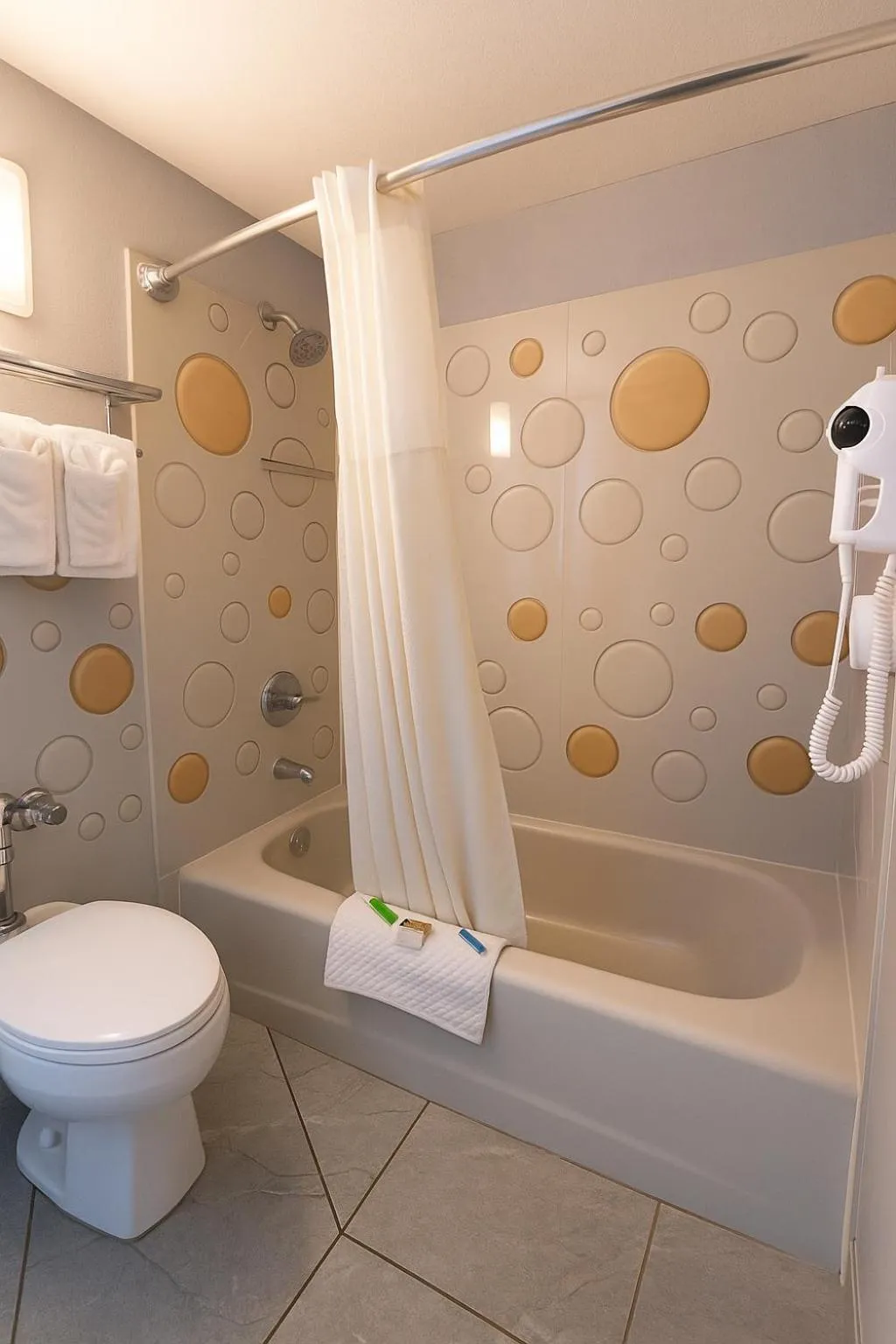 Bathroom in Executive Inn Owatonna Hwy 35