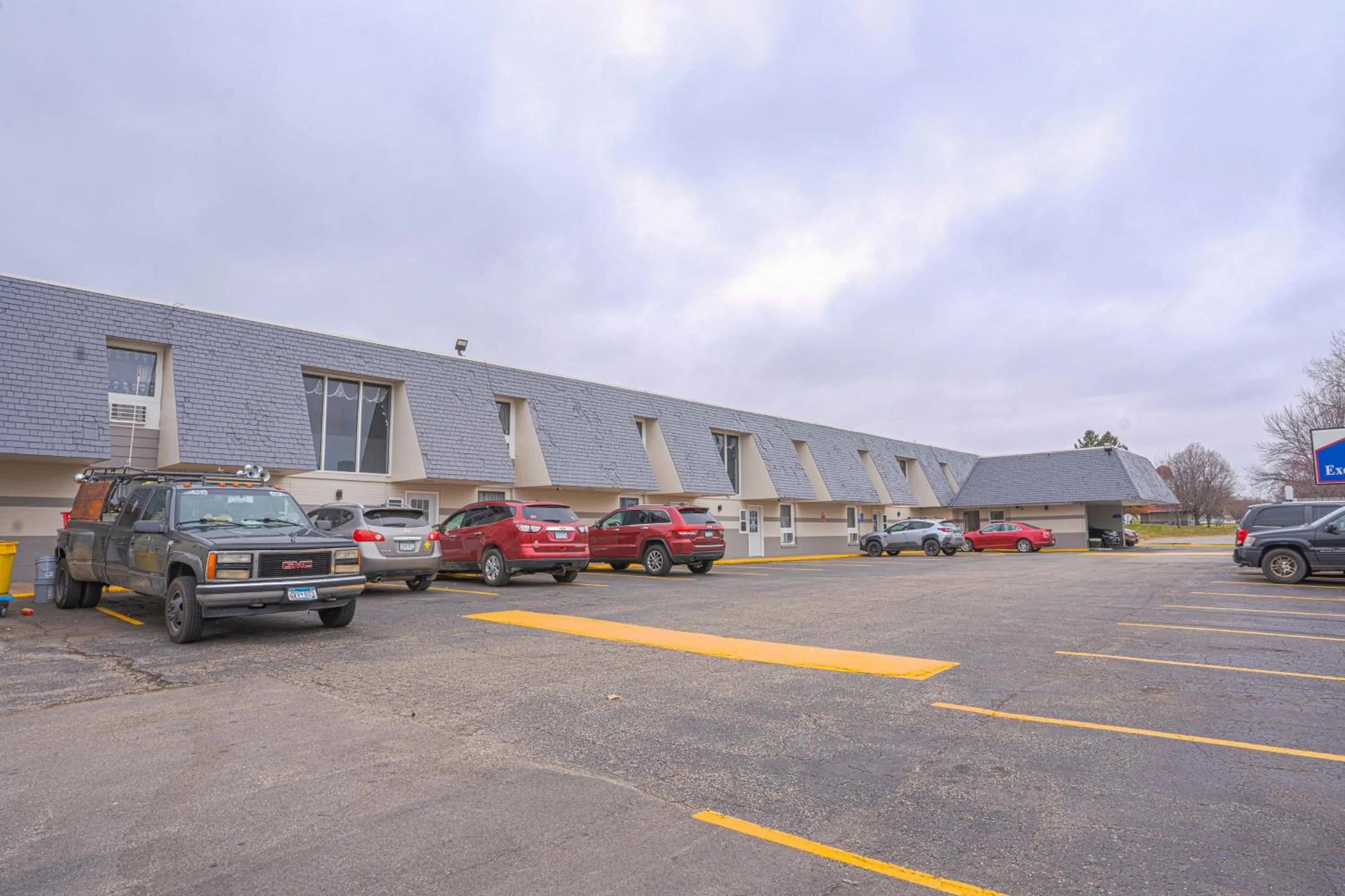 On site in Executive Inn Owatonna Hwy 35