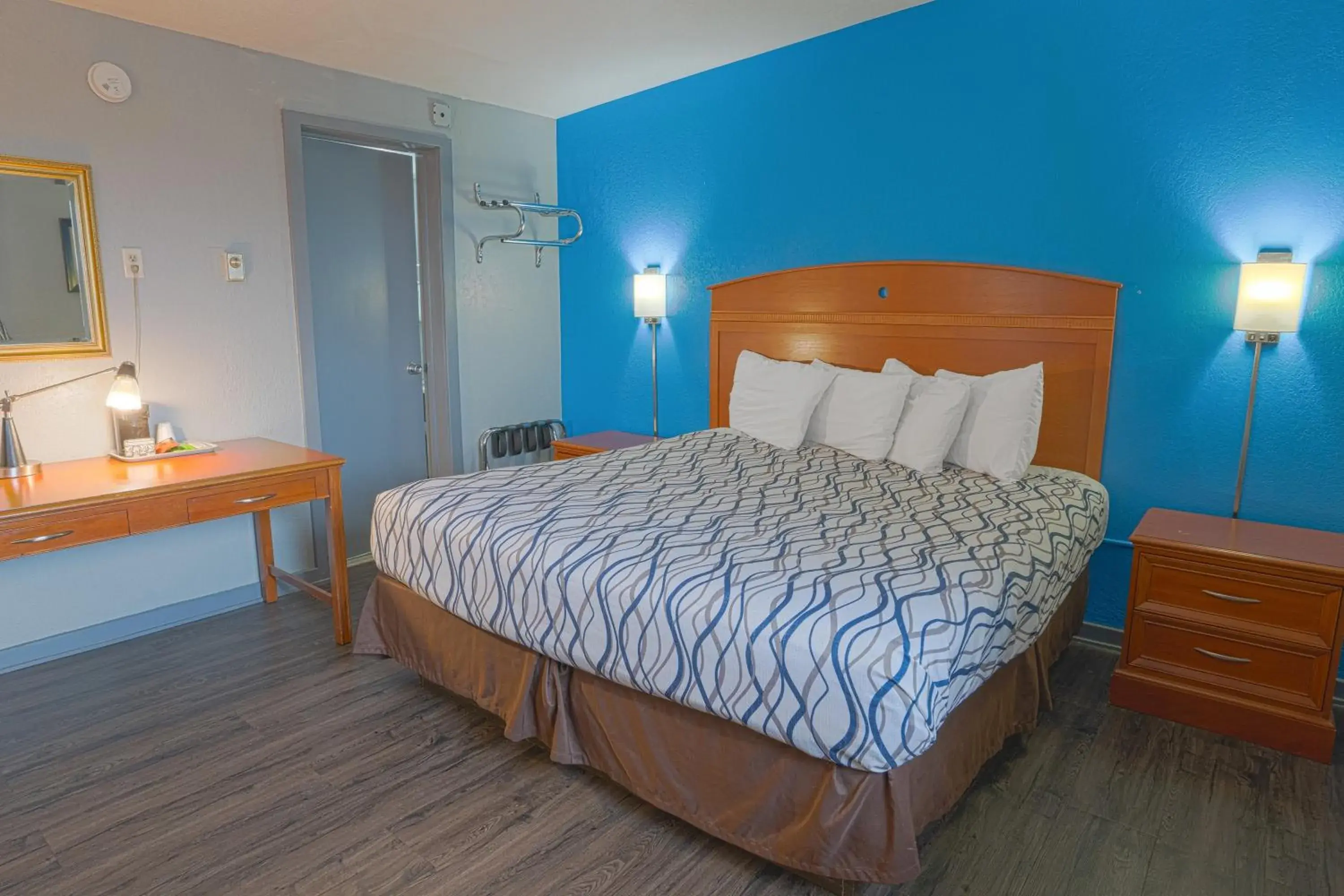 Bedroom, Bed in Executive Inn Owatonna Hwy 35 Bedroom, Bed in Executive Inn Owatonna Hwy 35