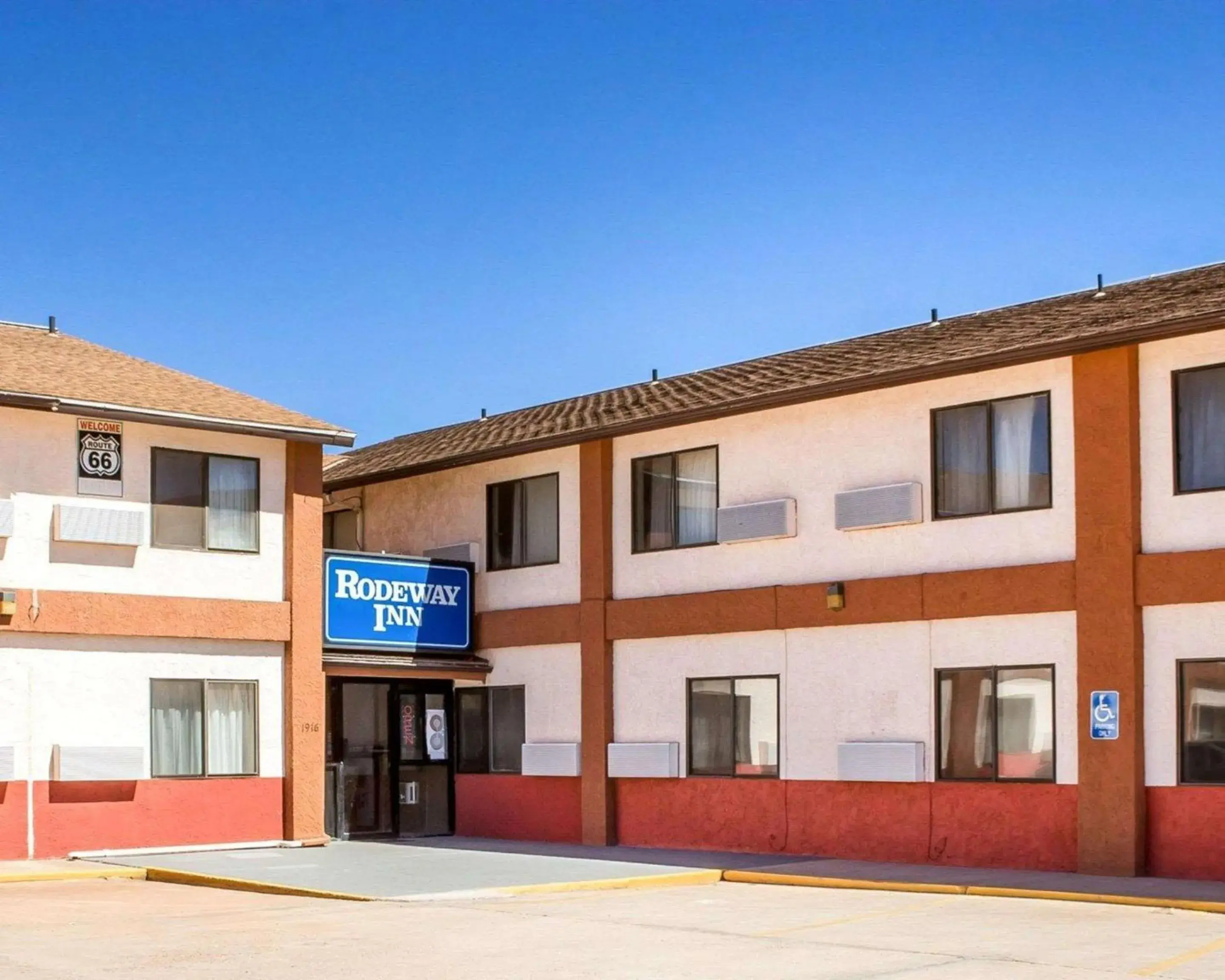 Property building in Rodeway Inn Winslow I-40 Property building in Rodeway Inn Winslow I-40