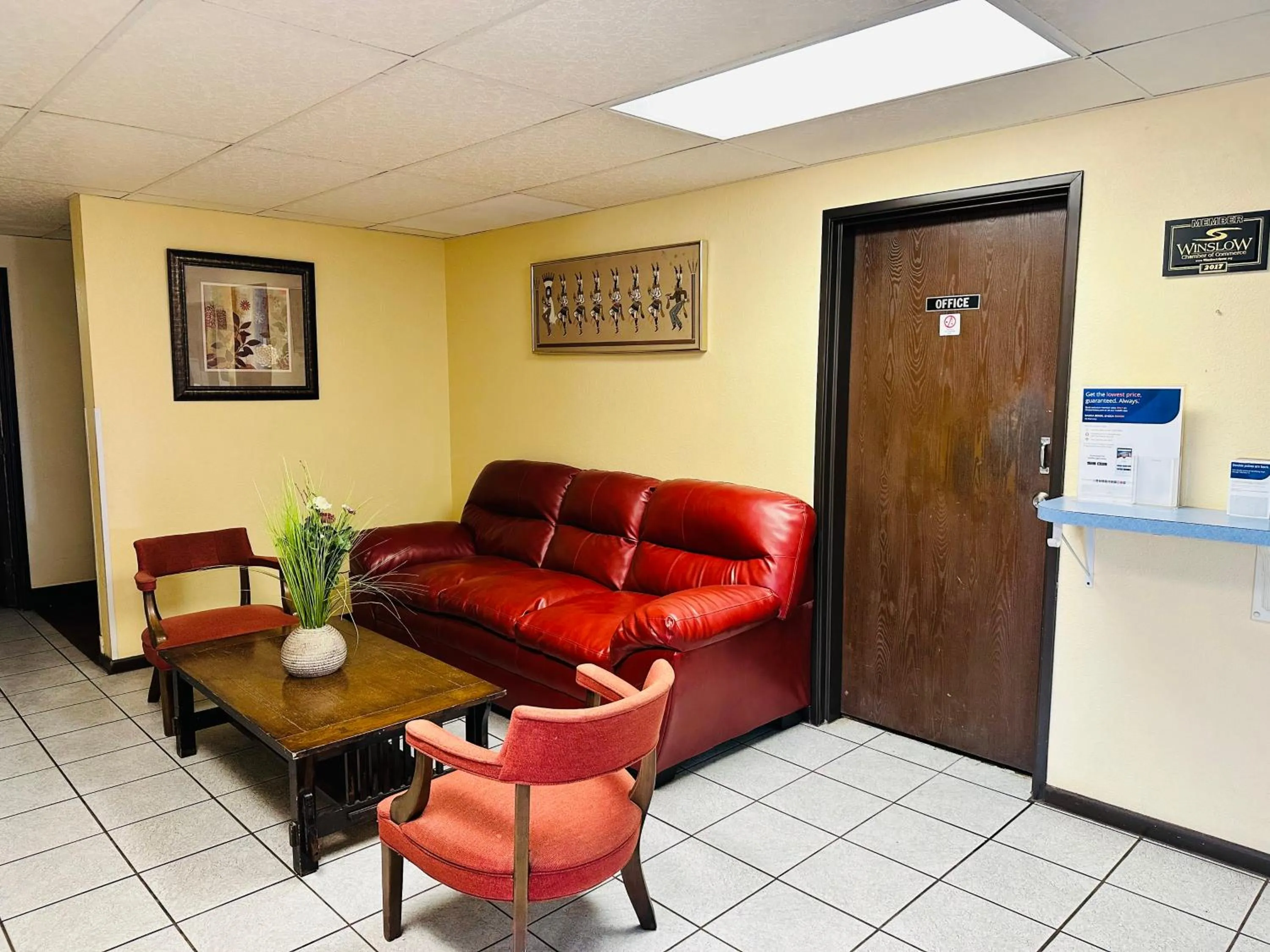 Seating area in Rodeway Inn Winslow I-40