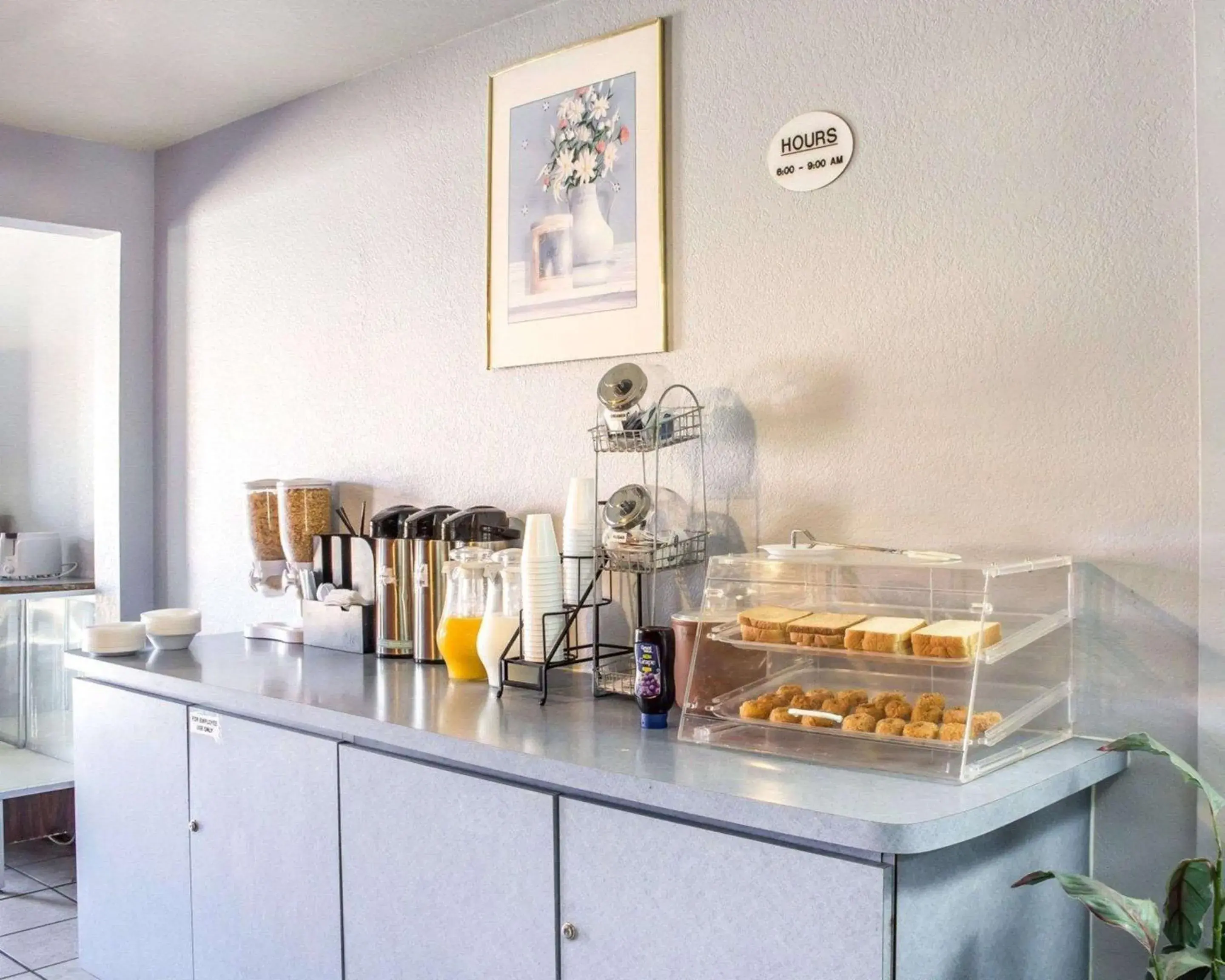 Restaurant/places to eat in Rodeway Inn Winslow I-40 Restaurant/places to eat in Rodeway Inn Winslow I-40