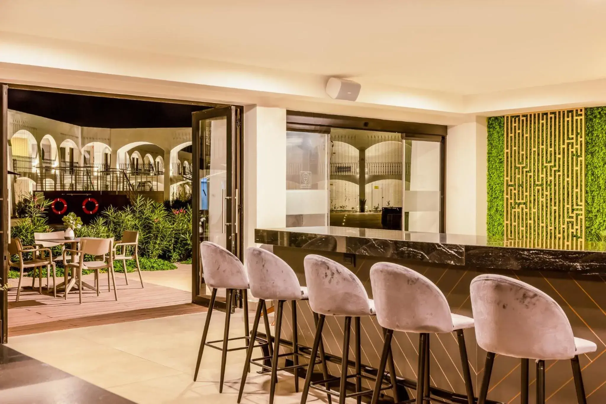 Lounge or bar in Gamma Ciudad Juarez Lounge or bar in Gamma Ciudad Juarez