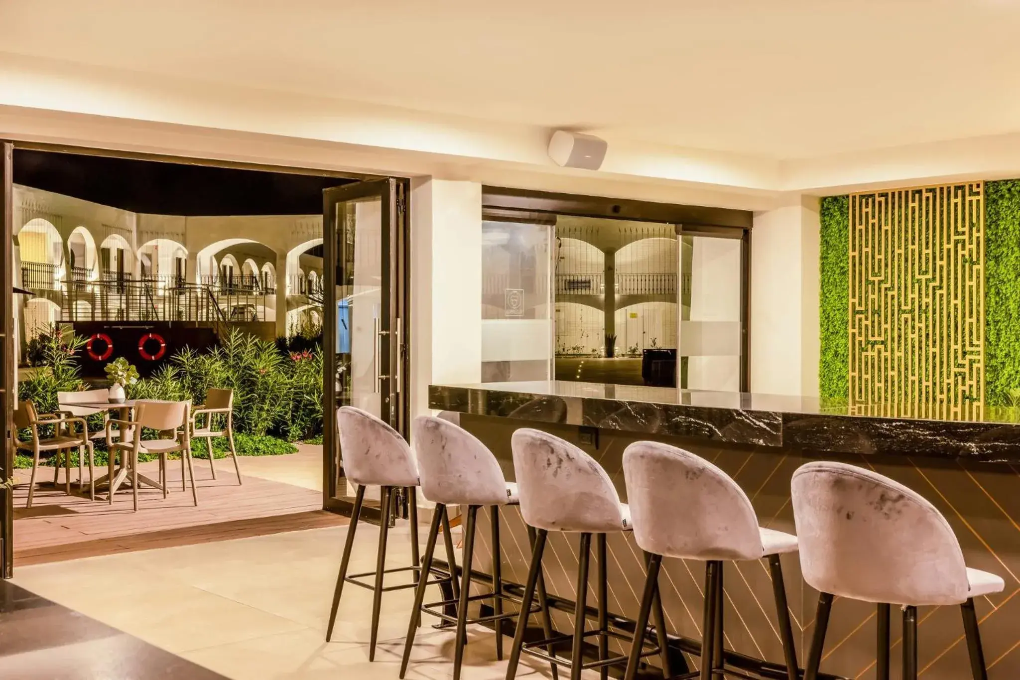 Lounge or bar in Gamma Ciudad Juarez Lounge or bar in Gamma Ciudad Juarez