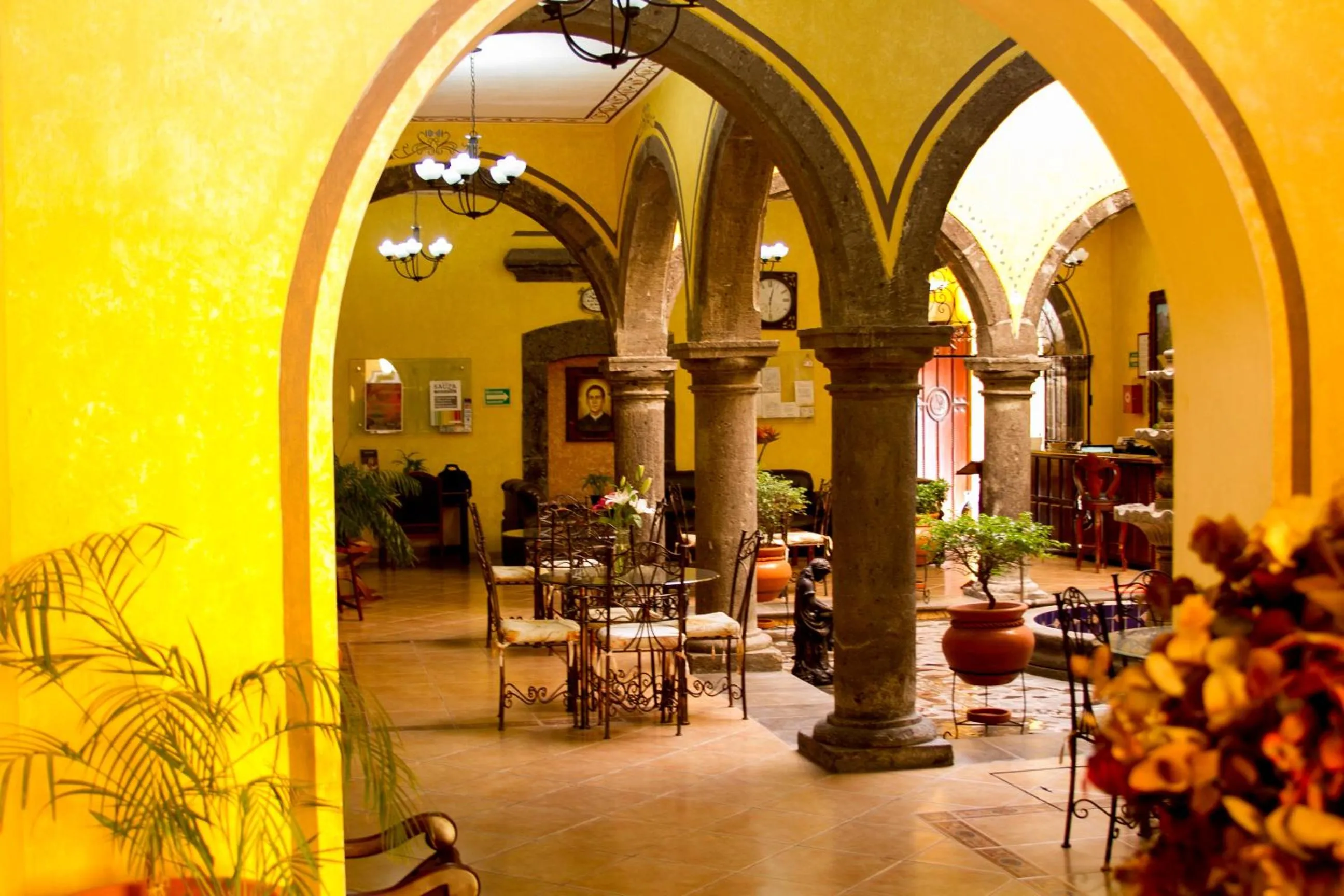 Restaurant/places to eat in Hotel Casa Dulce Maria