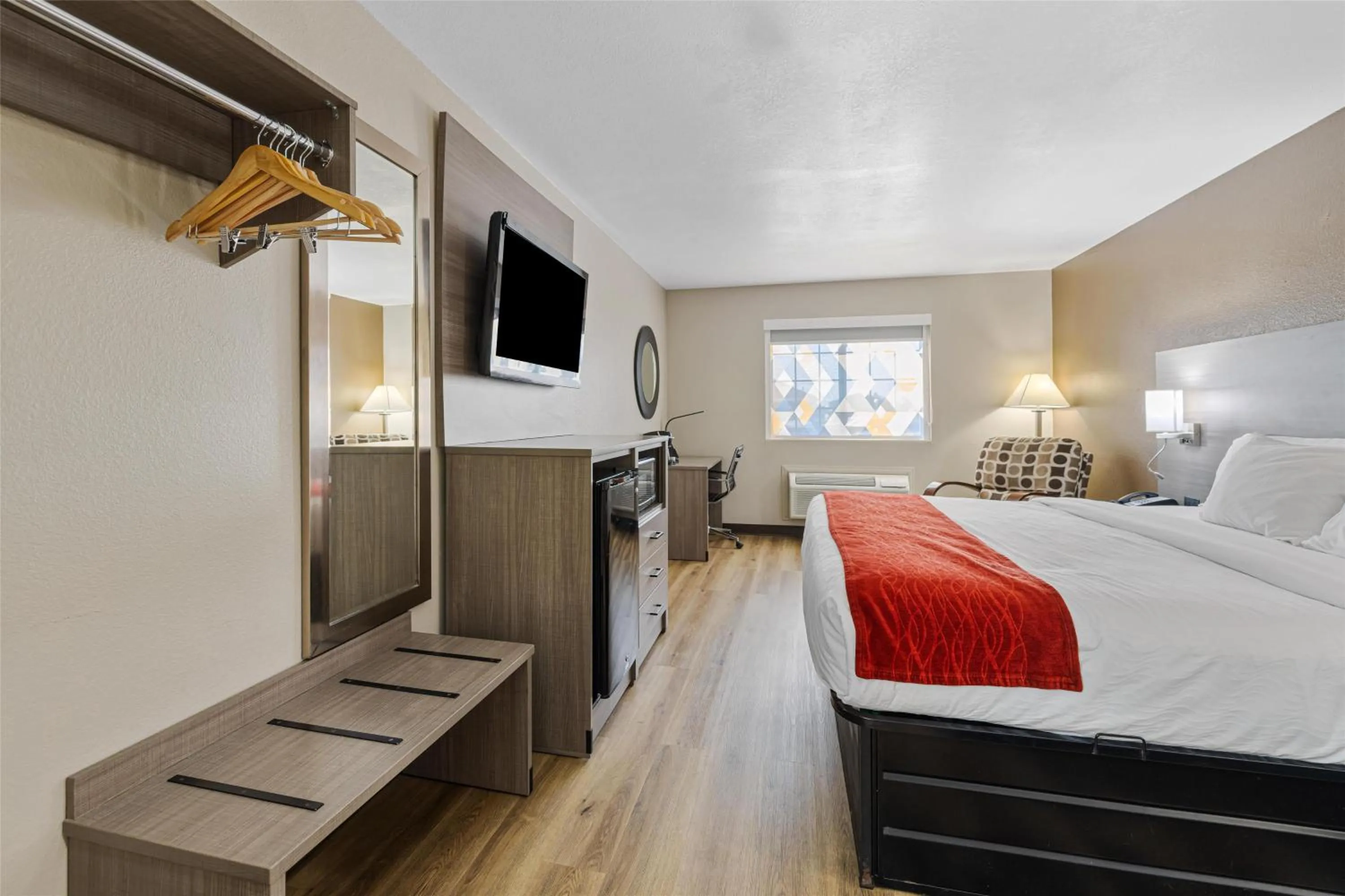 Bedroom, Bed in SureStay Plus Hotel by Best Western Kearney