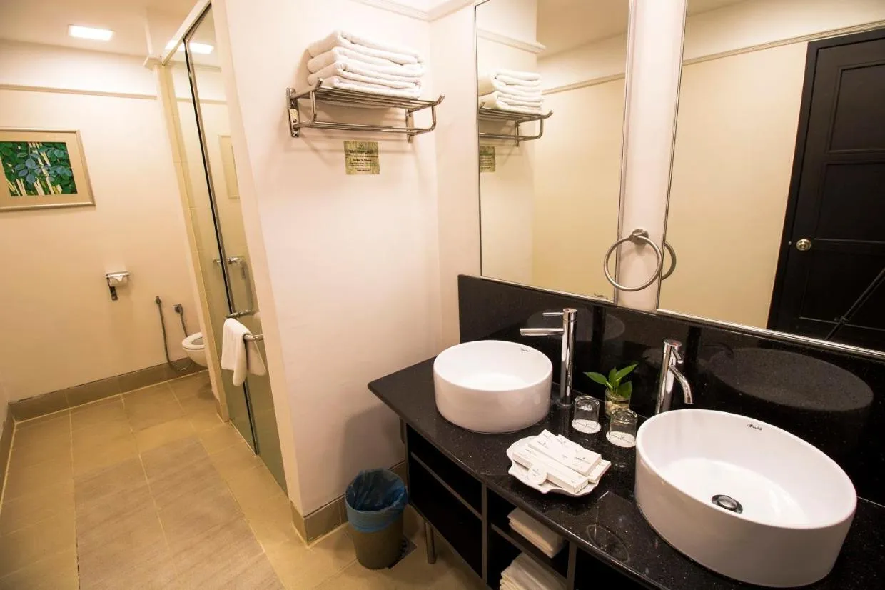 Shower in Nilai Springs Resort Hotel