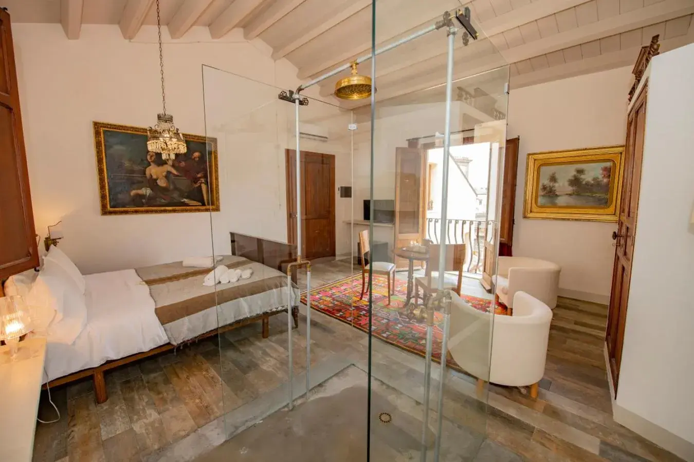 Deluxe Double Room with Balcony in Locanda Sette Fate SPA e Solarium Deluxe Double Room with Balcony in Locanda Sette Fate SPA e Solarium
