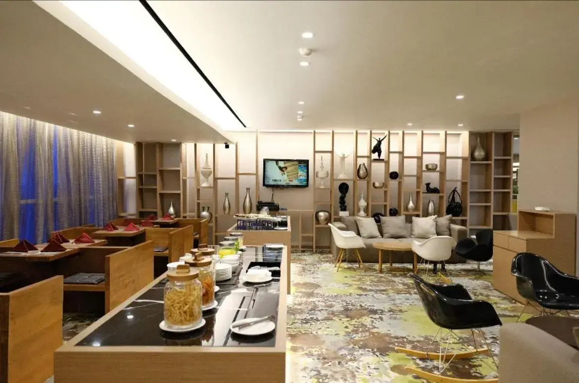 Lounge or bar in The Premiere Pekanbaru Lounge or bar in The Premiere Pekanbaru