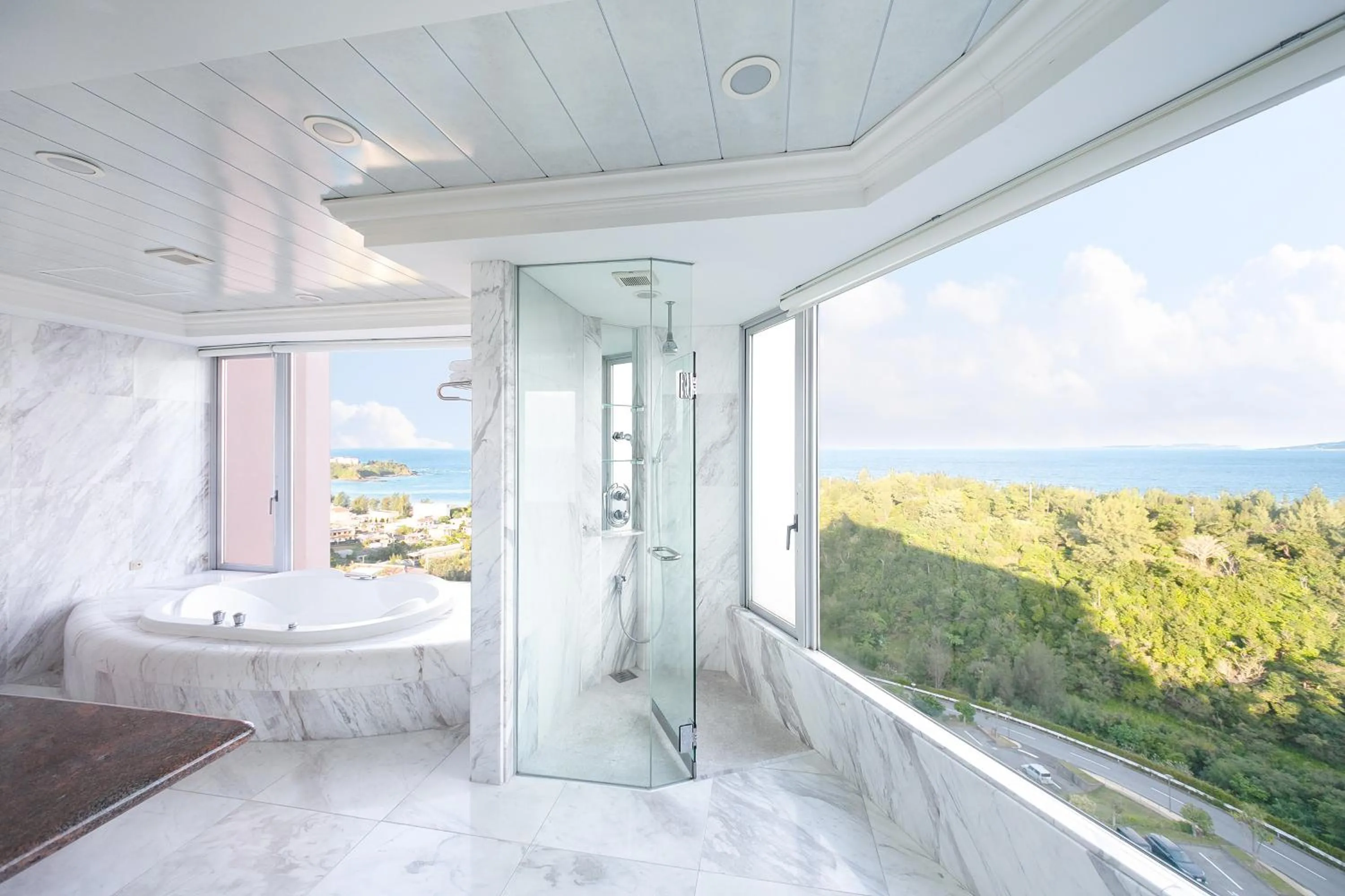 Bathroom in Oriental Hotel Okinawa Resort & Spa