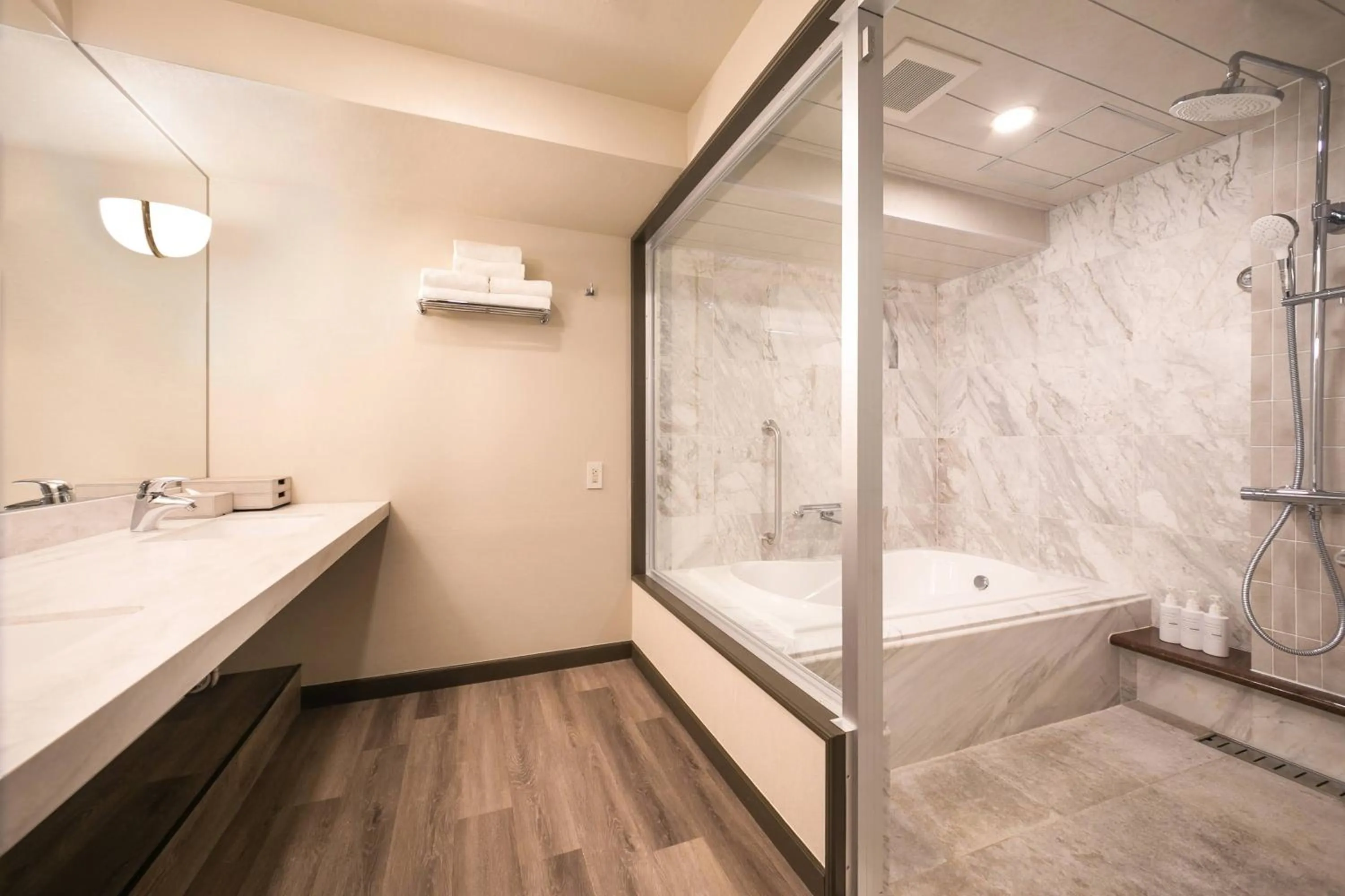 Bathroom in Oriental Hotel Okinawa Resort & Spa