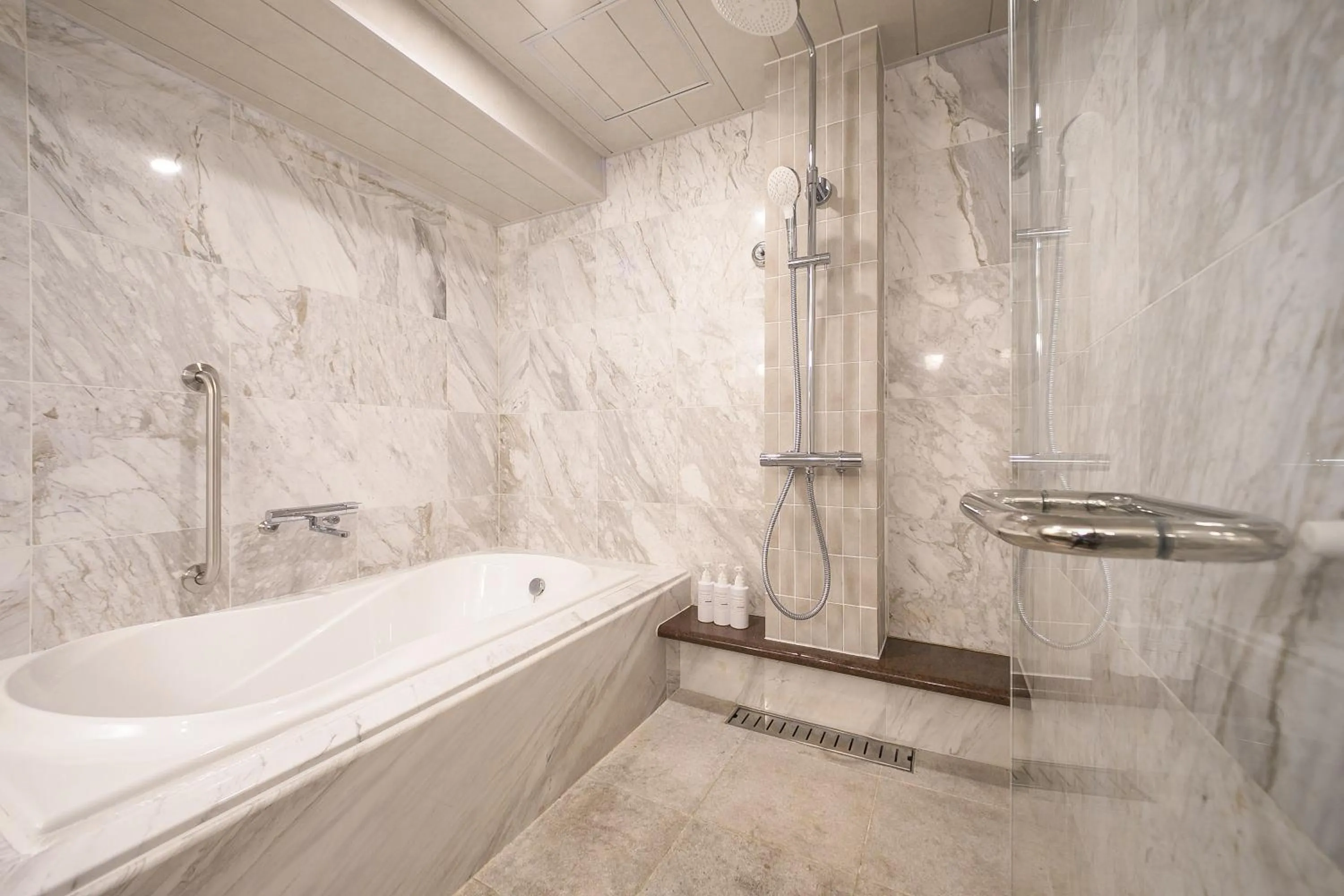 Bathroom in Oriental Hotel Okinawa Resort & Spa