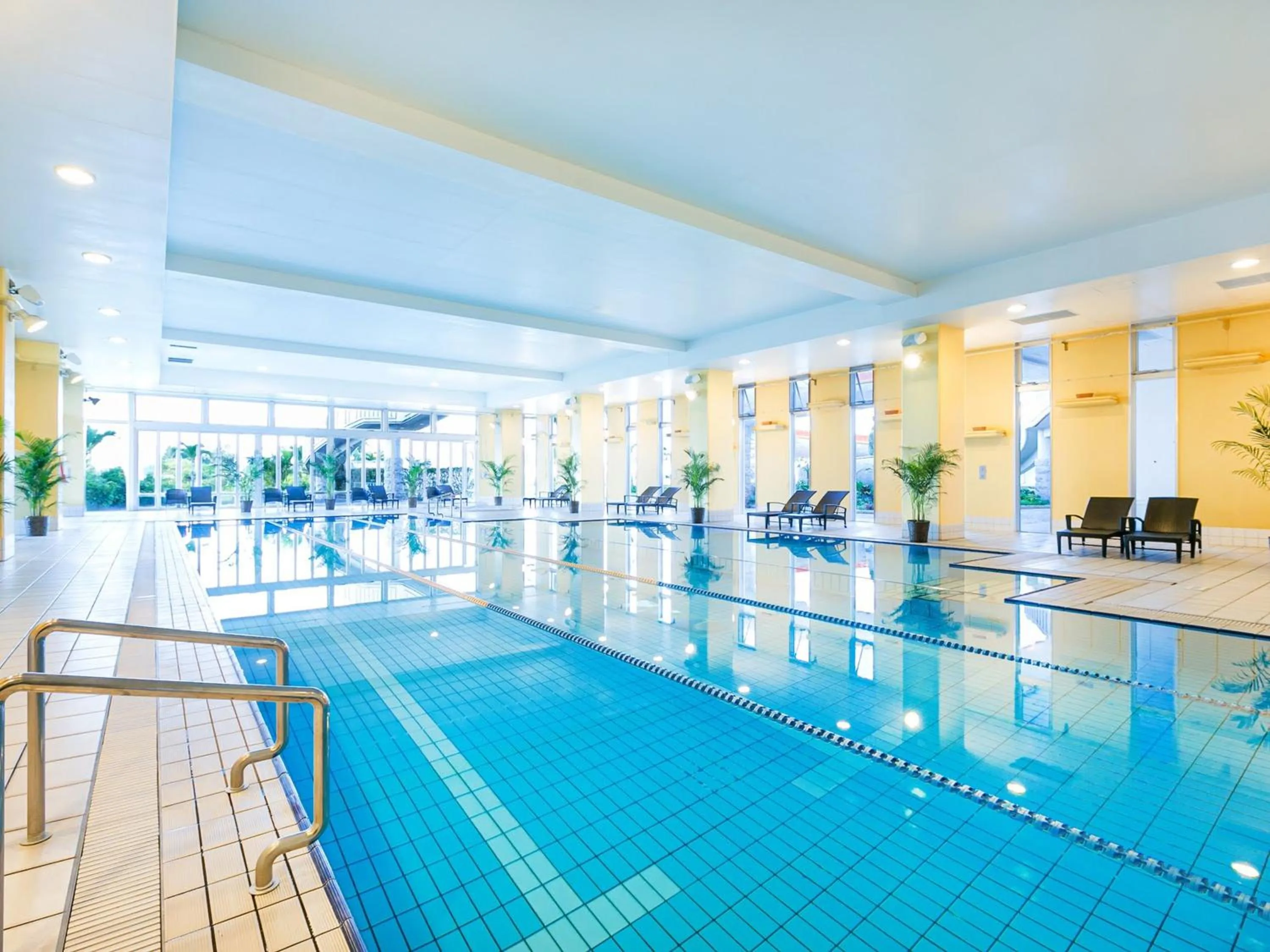 Swimming pool in Oriental Hotel Okinawa Resort & Spa