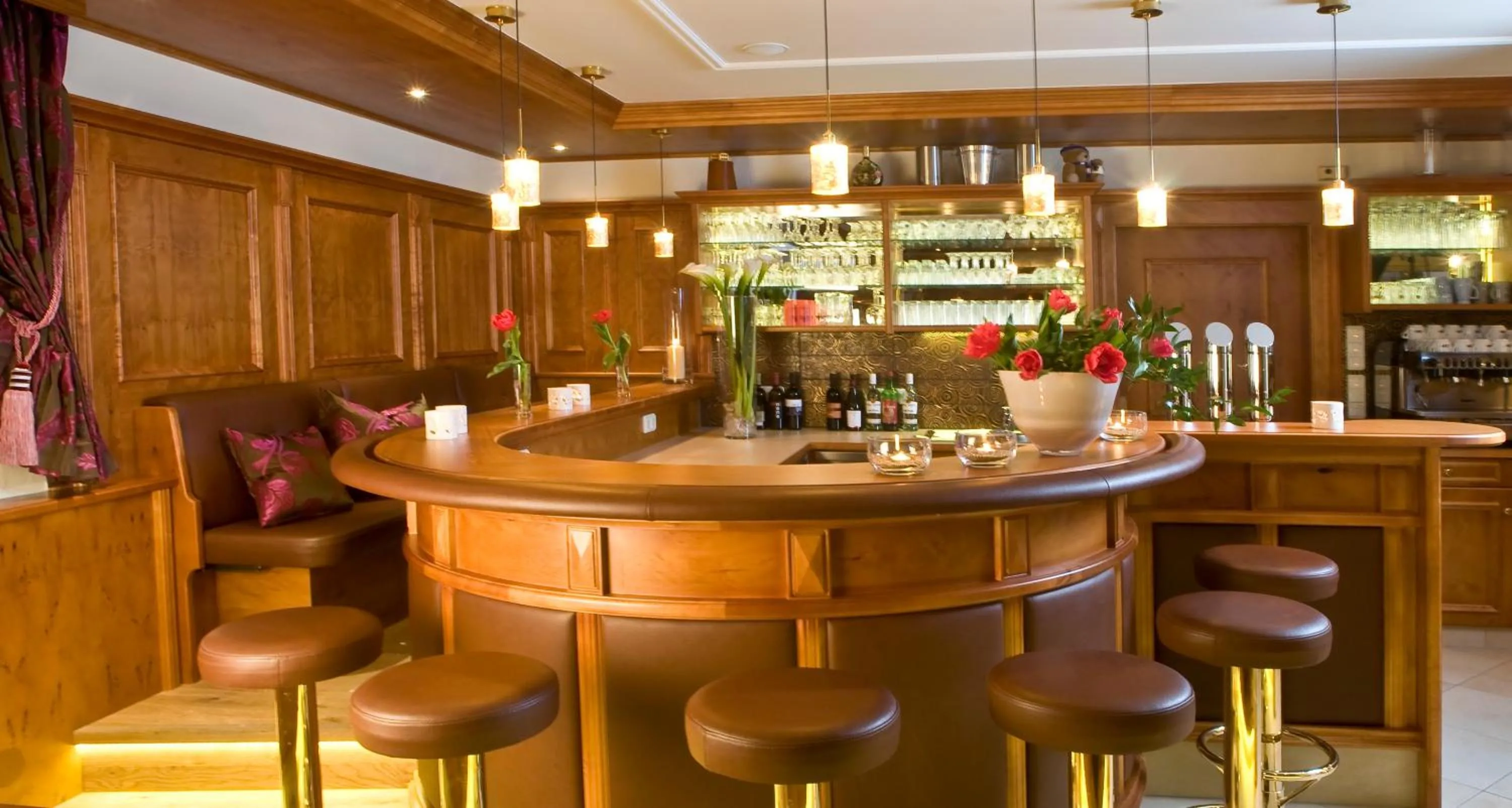 Lounge or bar in Hotel Huber Hochland