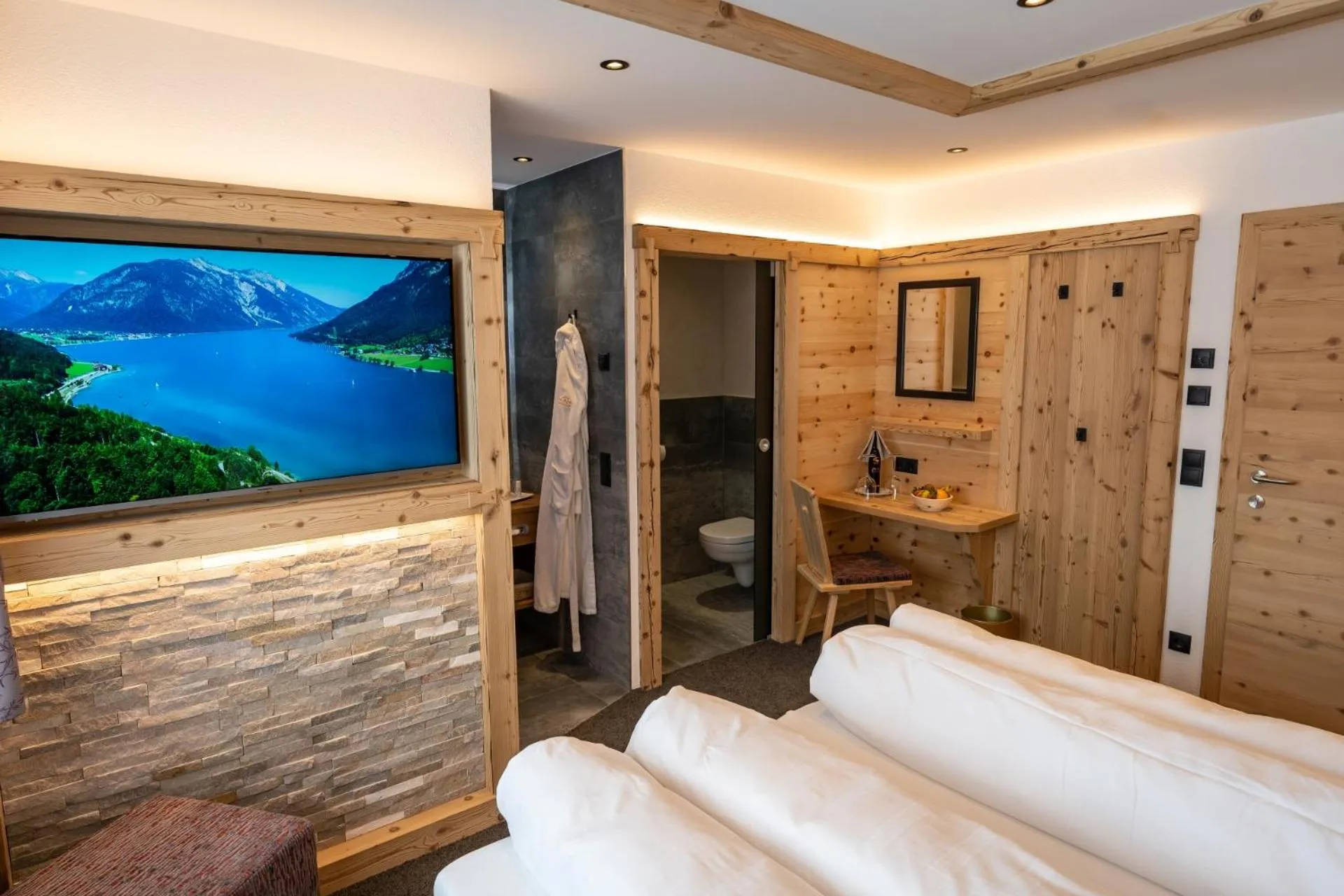Photo of the whole room, Bed in Hotel Huber Hochland