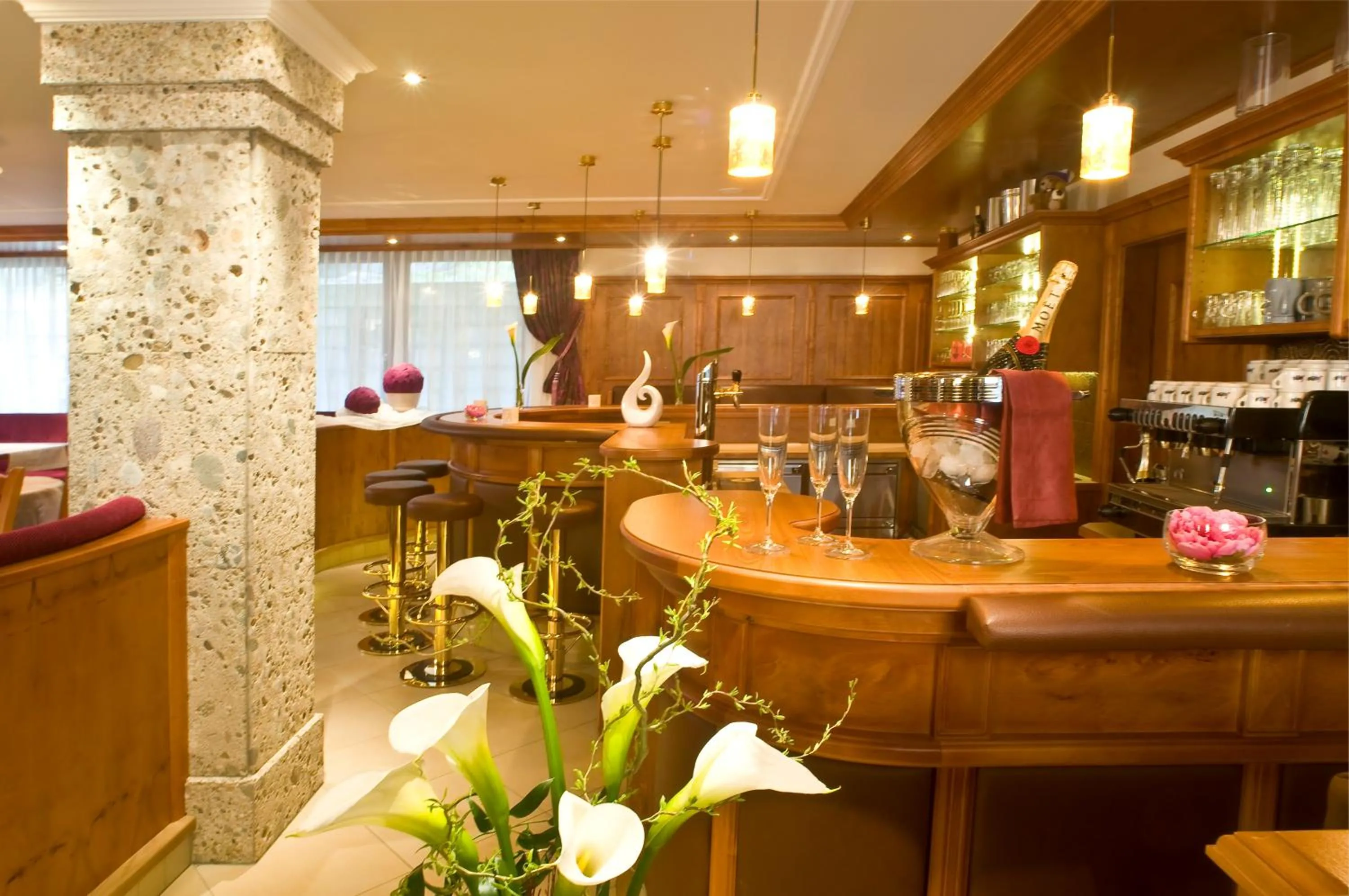 Lounge or bar in Hotel Huber Hochland