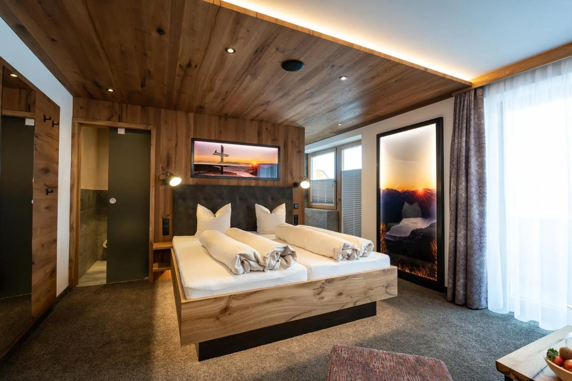 Photo of the whole room, Bed in Hotel Huber Hochland