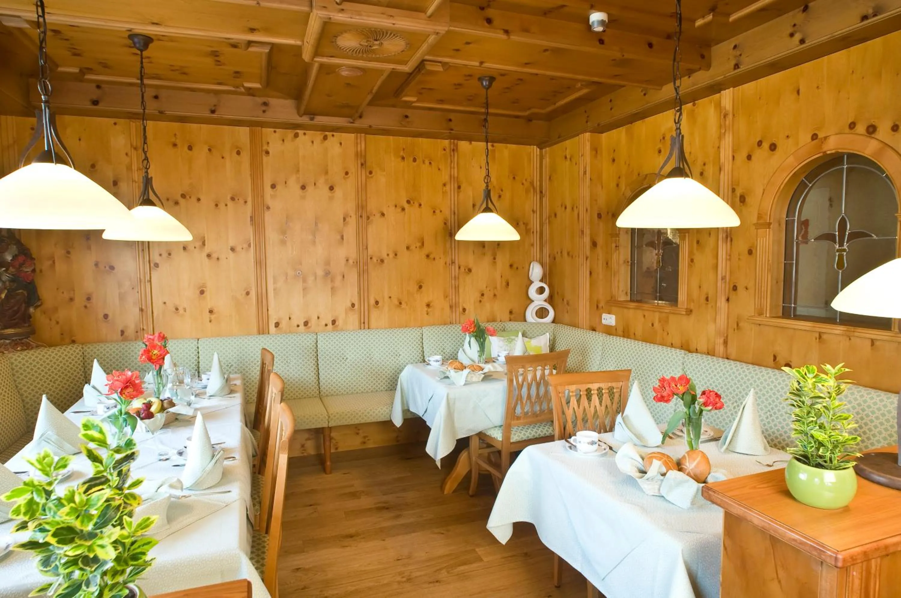 Restaurant/places to eat in Hotel Huber Hochland