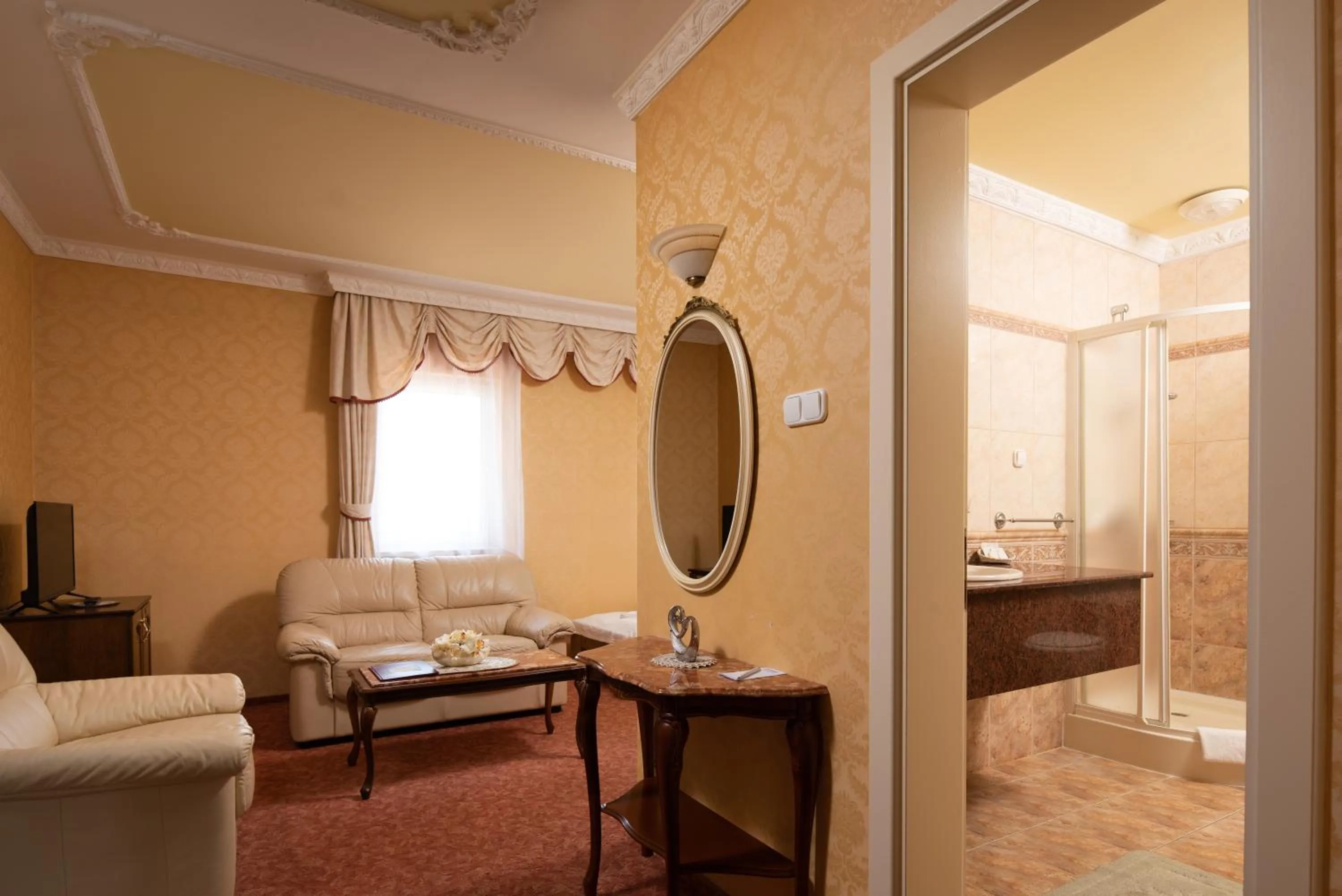 Living room in Hotel Bíbic és Tüskevár Étterem és Horgásztó