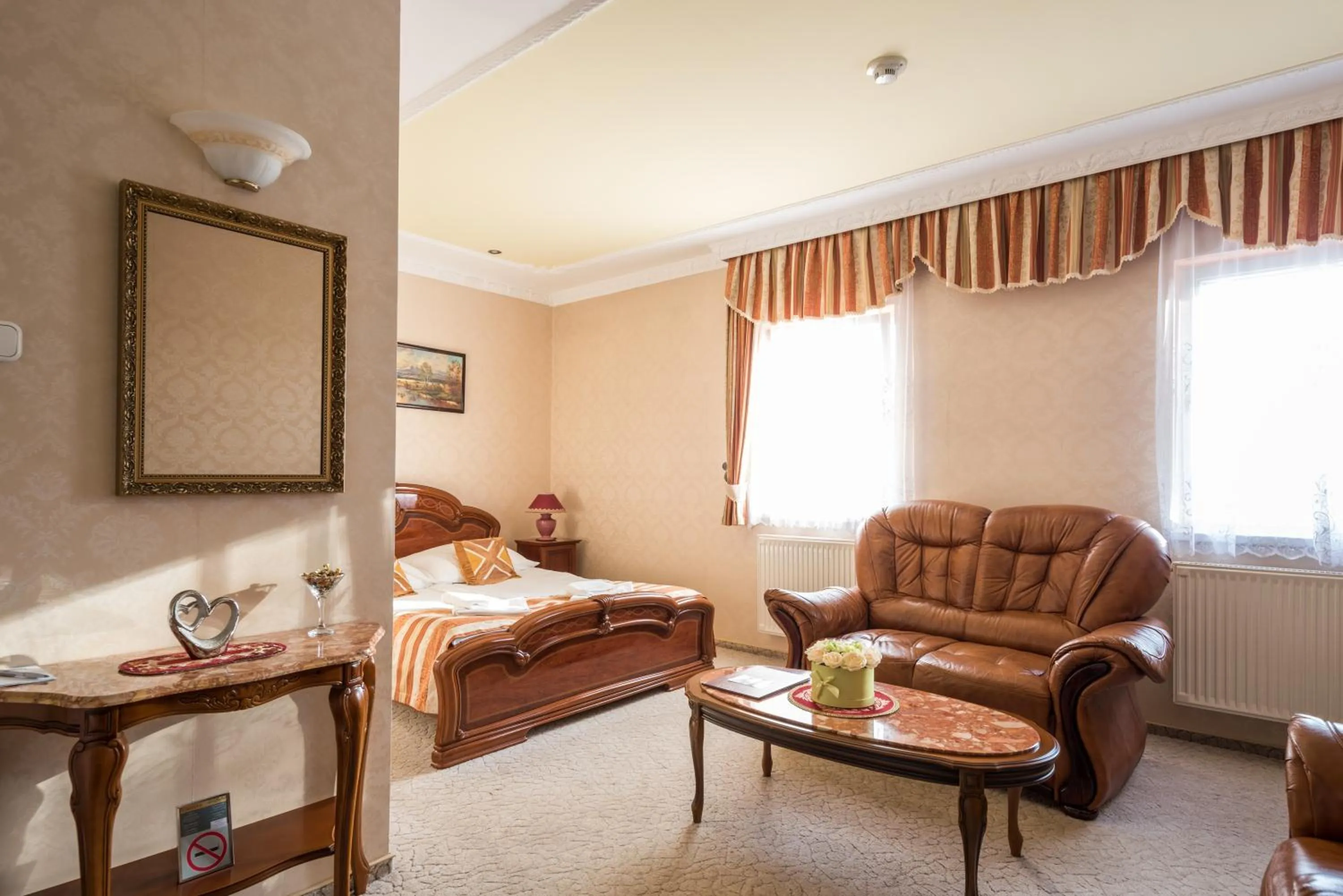 Bed in Hotel Bíbic és Tüskevár Étterem és Horgásztó