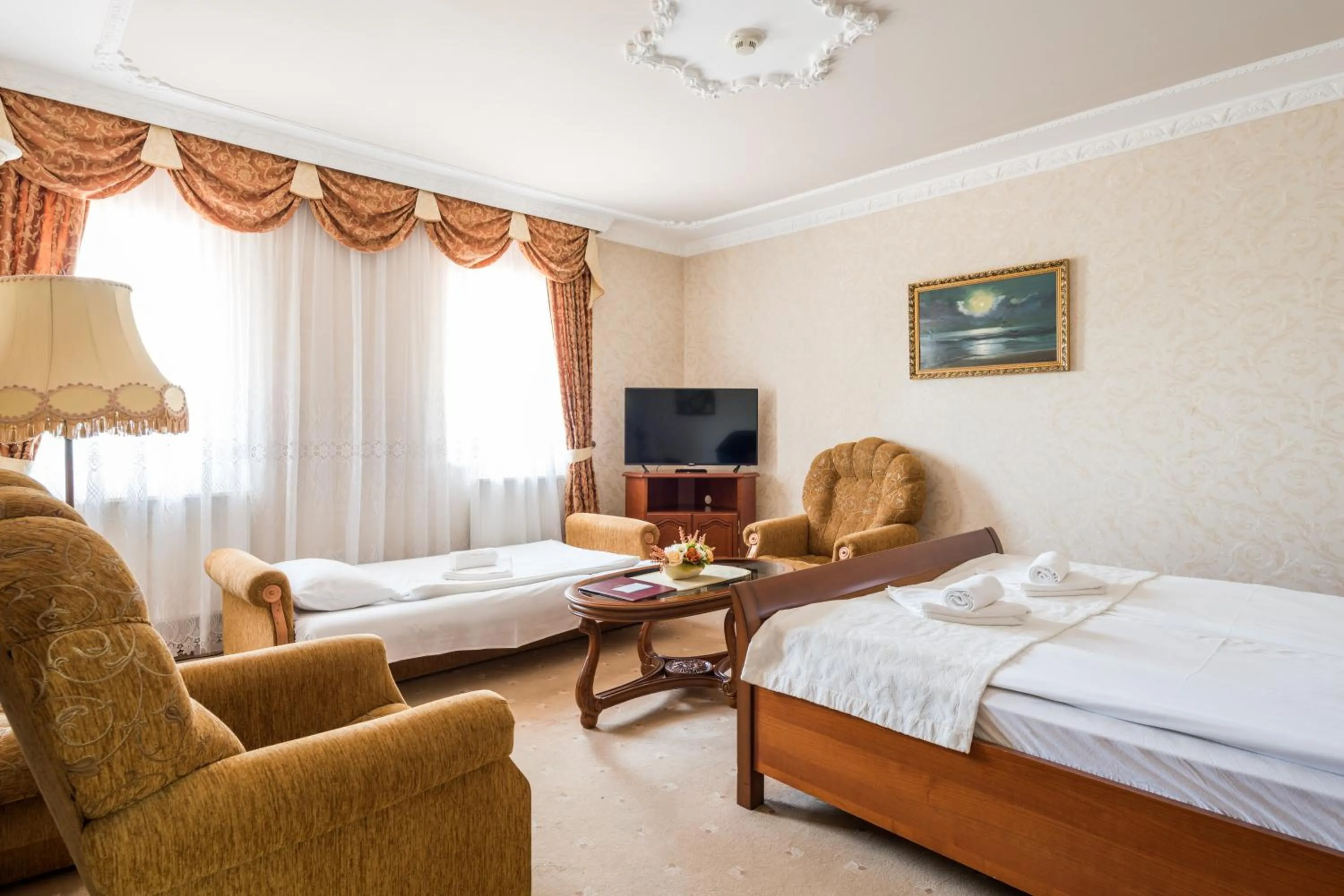 Bed in Hotel Bíbic és Tüskevár Étterem és Horgásztó