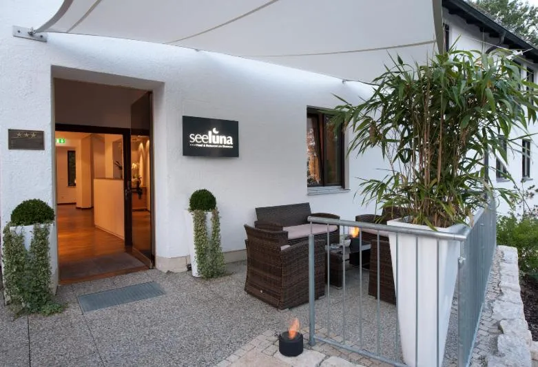 Facade/entrance in Hotel Seeluna am Klostersee