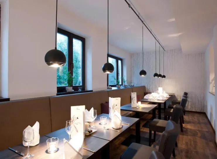 Restaurant/places to eat in Hotel Seeluna am Klostersee