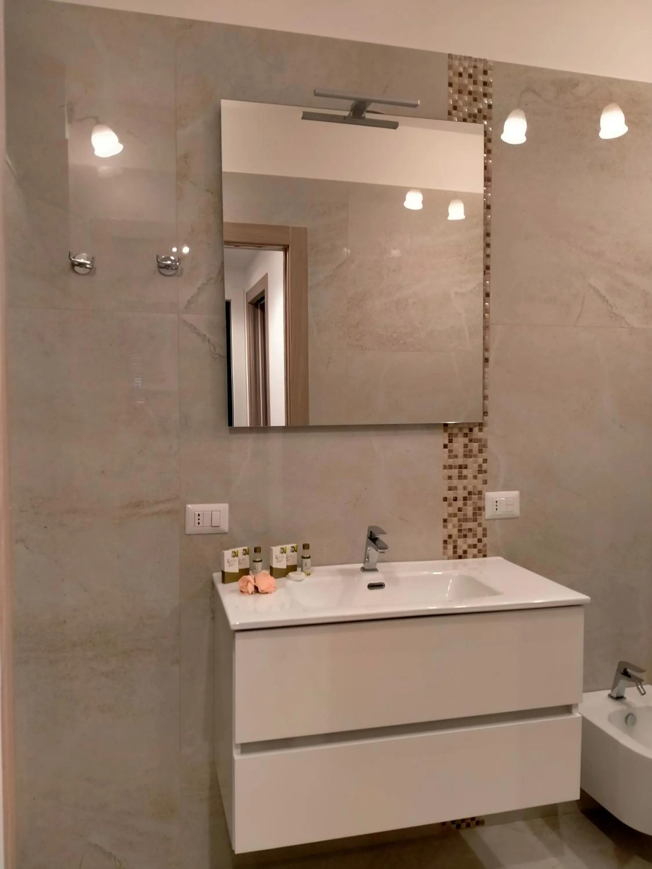 Bathroom in Torres Suite