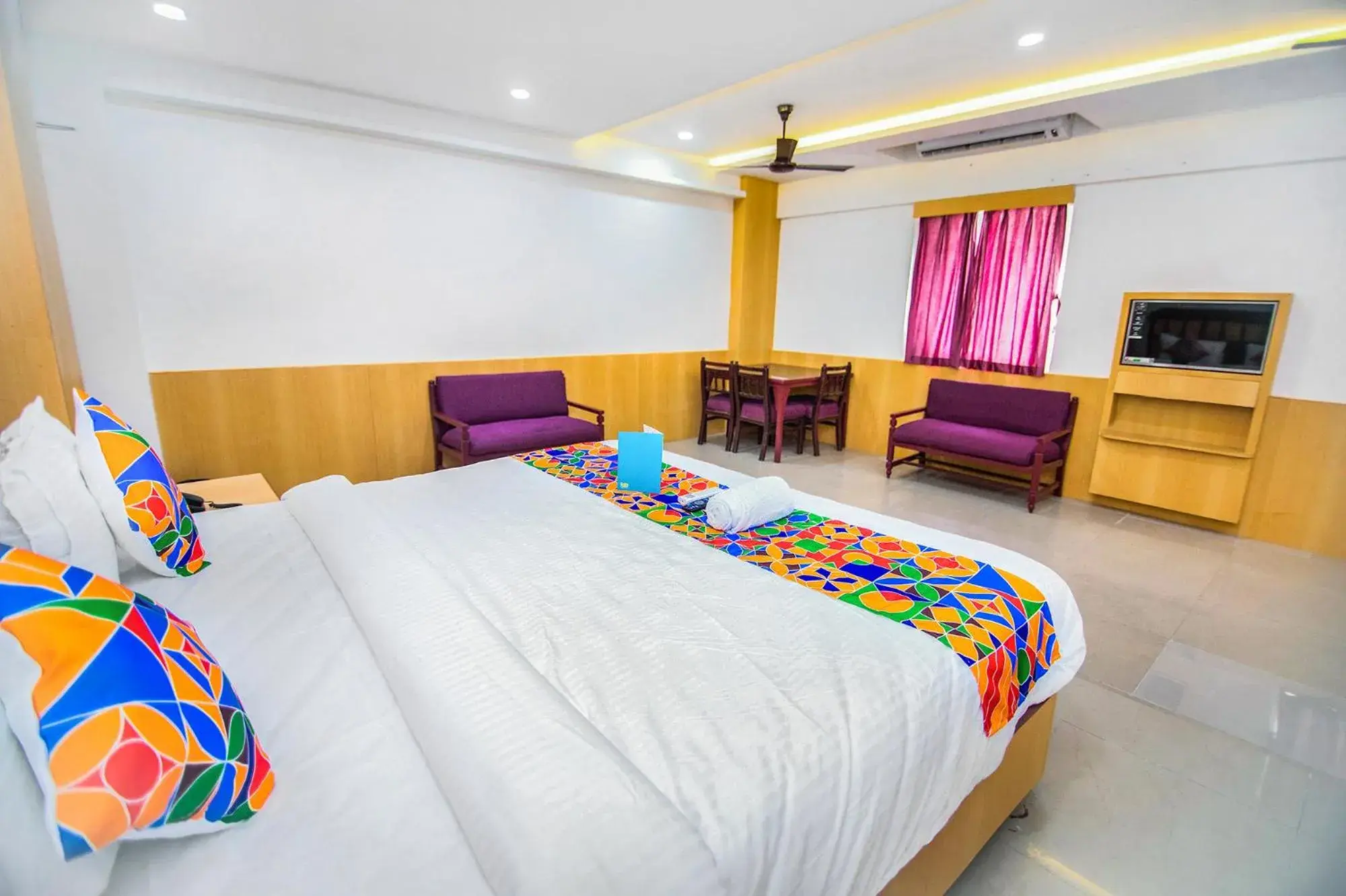 Deluxe Room - single occupancy in FabExpress Picnic Plaza Mylapore Deluxe Room - single occupancy in FabExpress Picnic Plaza Mylapore