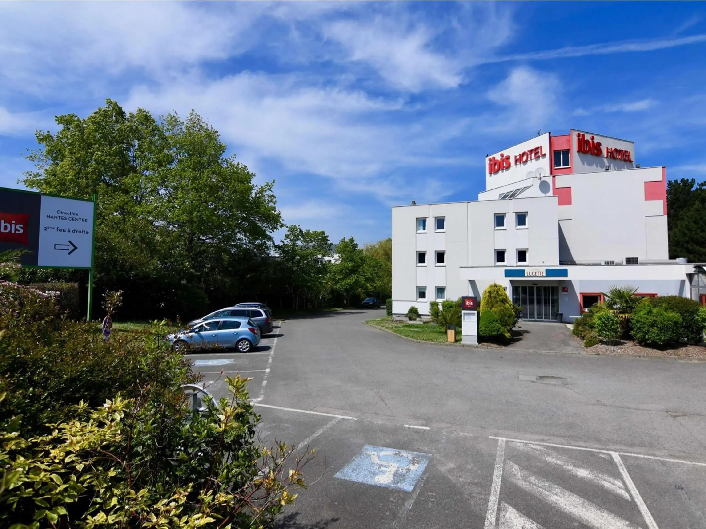 Property building in Ibis Nantes la Beaujoire Parc Expo Property building in Ibis Nantes la Beaujoire Parc Expo